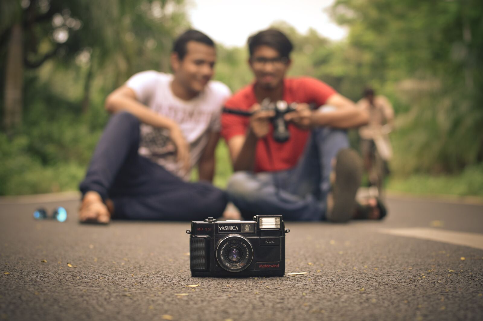 Nikon D3200 sample photo. Analog camera, camera, cycle photography