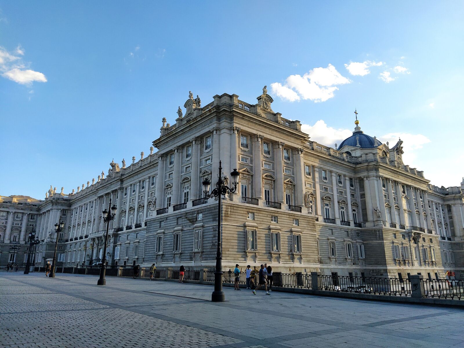 Xiaomi Mi A3 sample photo. Palace, madrid, plaza photography