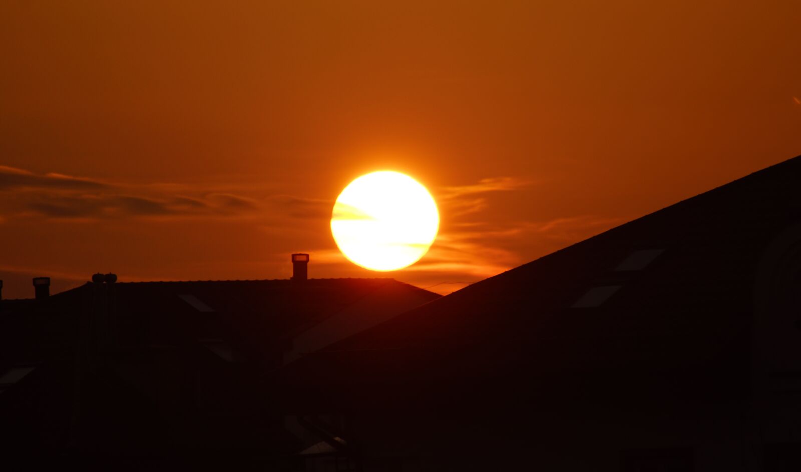Sony SLT-A68 sample photo. West, the roof of photography