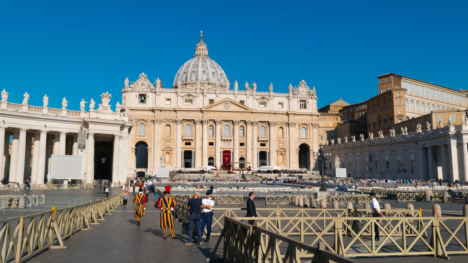 Nikon D3300 sample photo. St, peter's basilica, cathedral photography