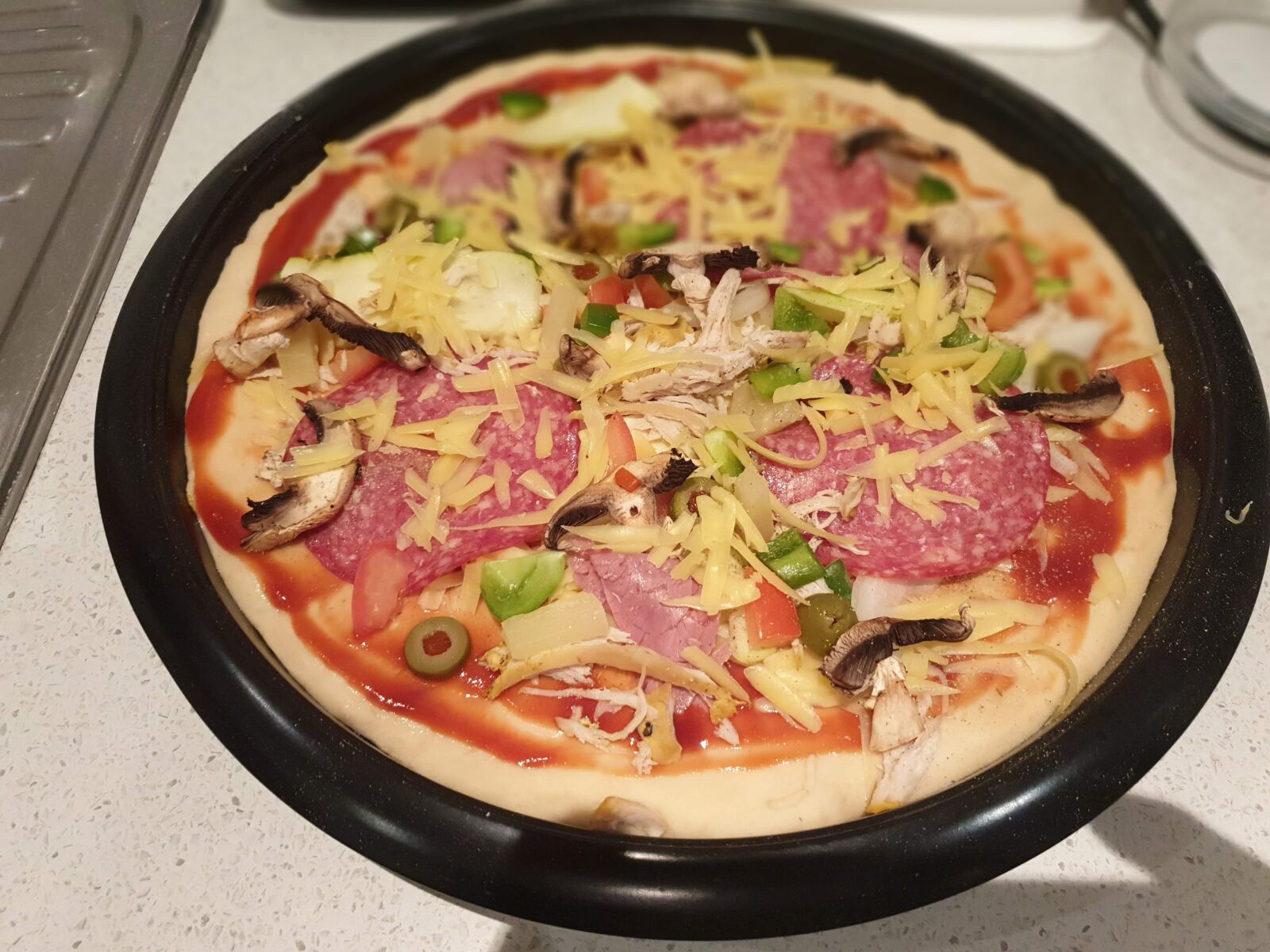 Samsung Galaxy S9 sample photo. Pizza, homemade food, fast photography