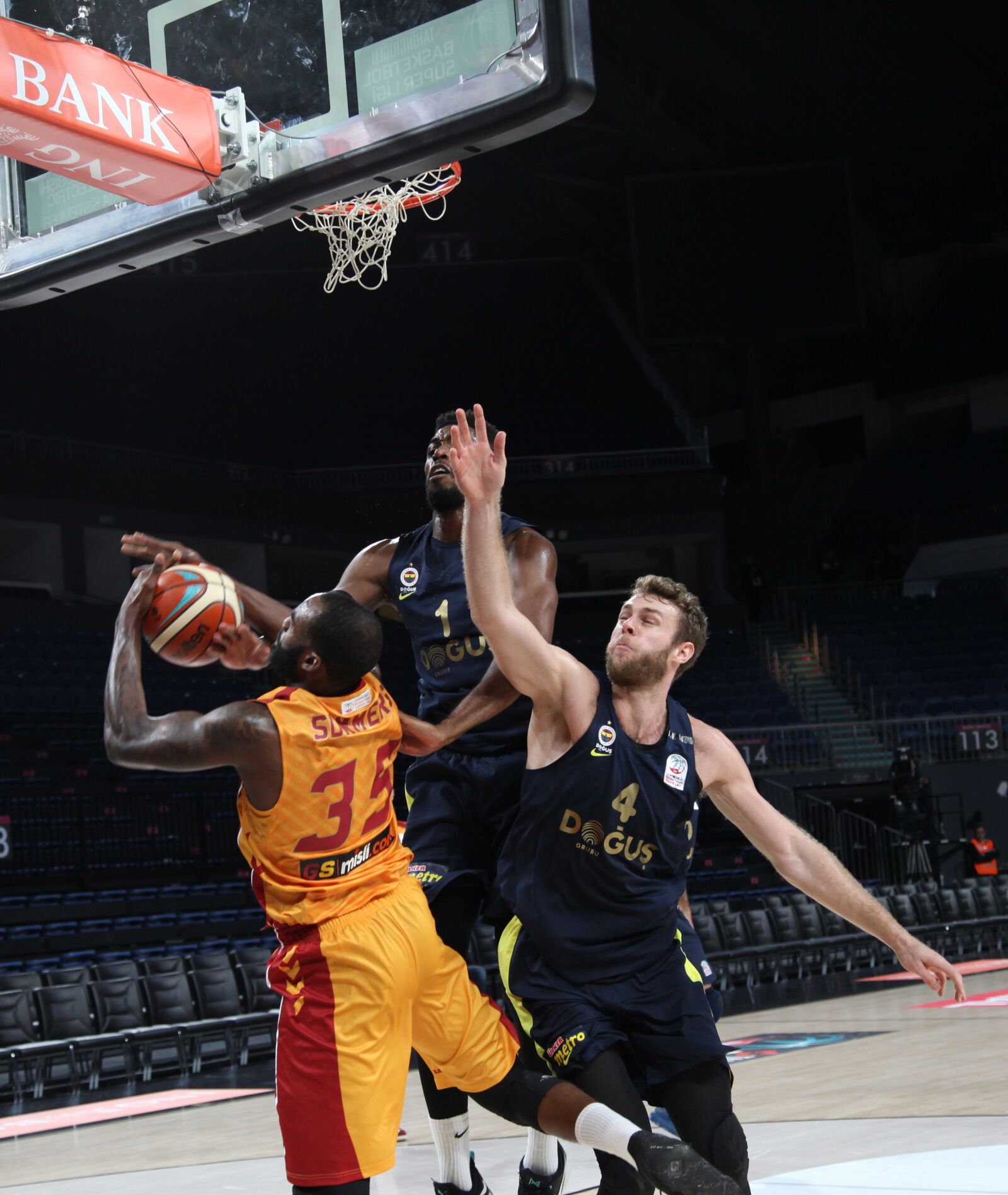 Canon EOS 5D Mark II sample photo. Tahincioglu basketball super league photography