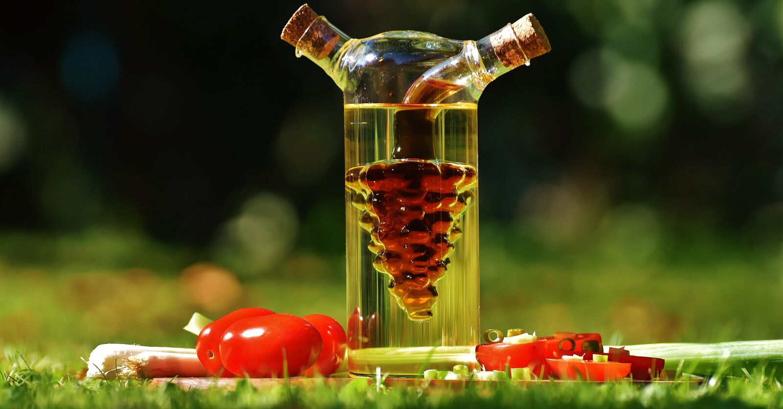 Nikon D7200 sample photo. Vinegar, oil, tomatoes photography