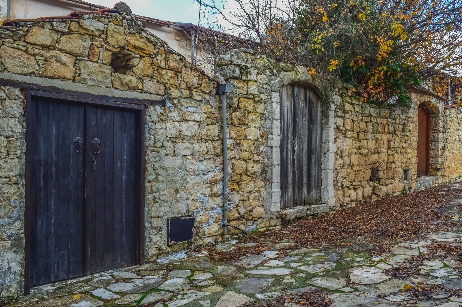 Nikon D3300 sample photo. Street, houses, stone photography