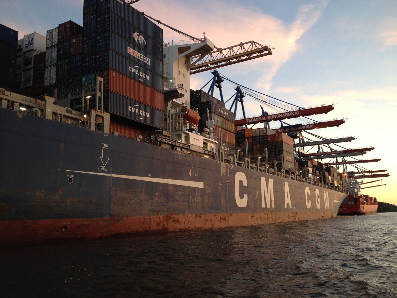 iPhone 4S back camera 4.28mm f/2.4 sample photo. Hamburg, port, water photography