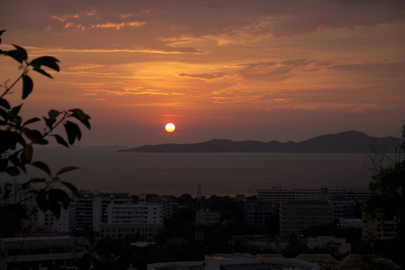 Canon EOS 1100D (EOS Rebel T3 / EOS Kiss X50) sample photo. Sunset, sky, mountain photography