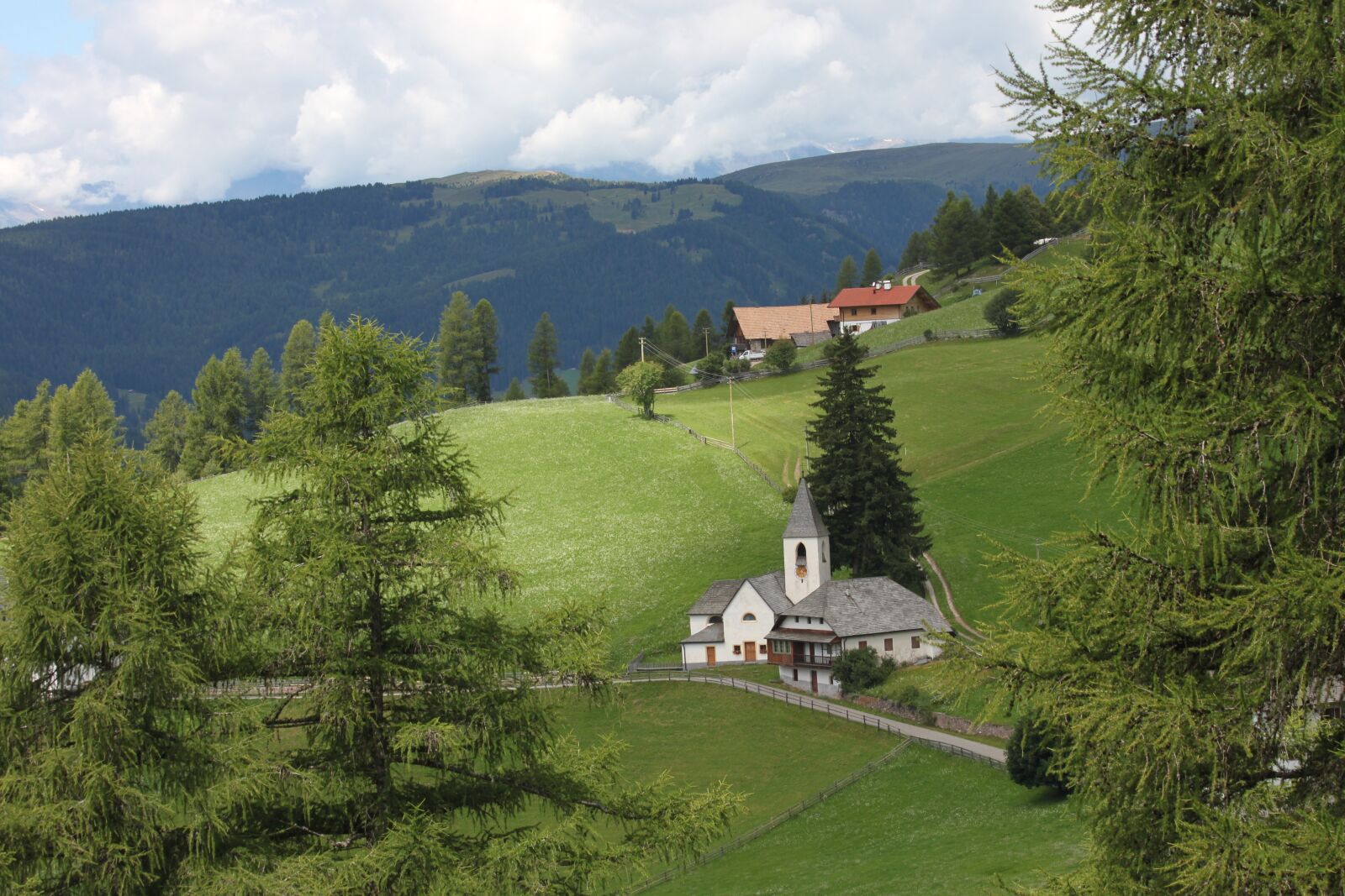 Canon EOS 500D (EOS Rebel T1i / EOS Kiss X3) sample photo. Rides, south tyrol, landscape photography