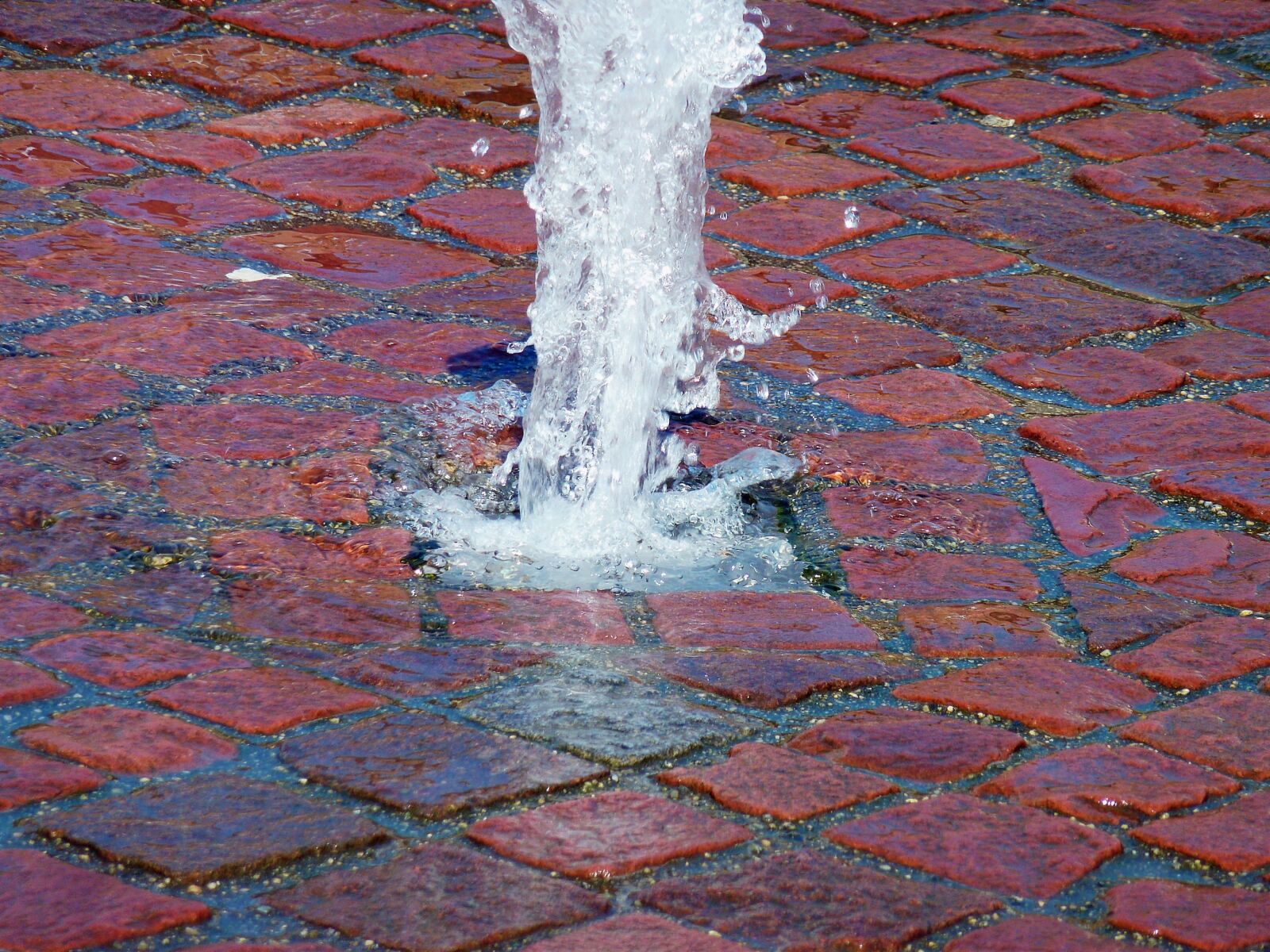 Panasonic DMC-TZ7 sample photo. Water, drop of water photography