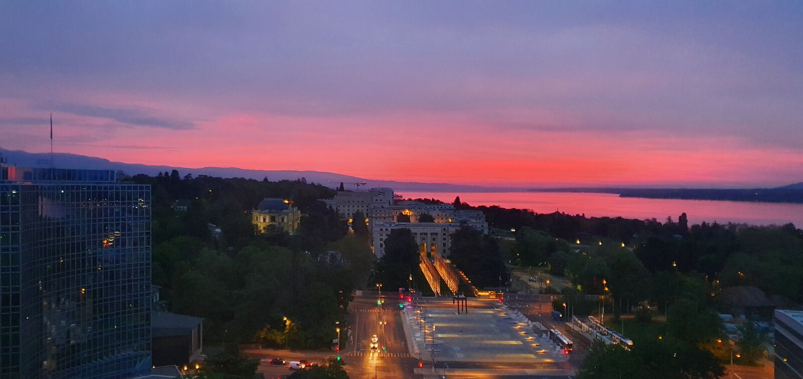Samsung Galaxy S10+ sample photo. Geneva, sunshine, nofilter photography