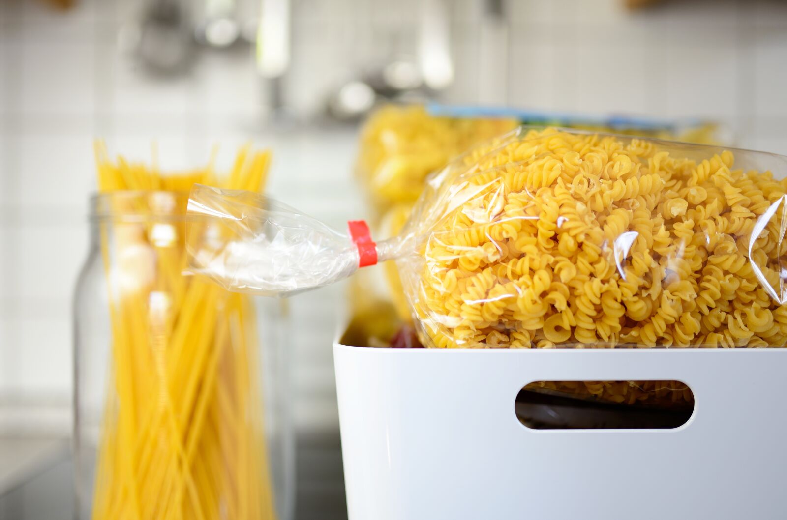 Nikon D610 sample photo. Noodles, pasta, hamster buying photography