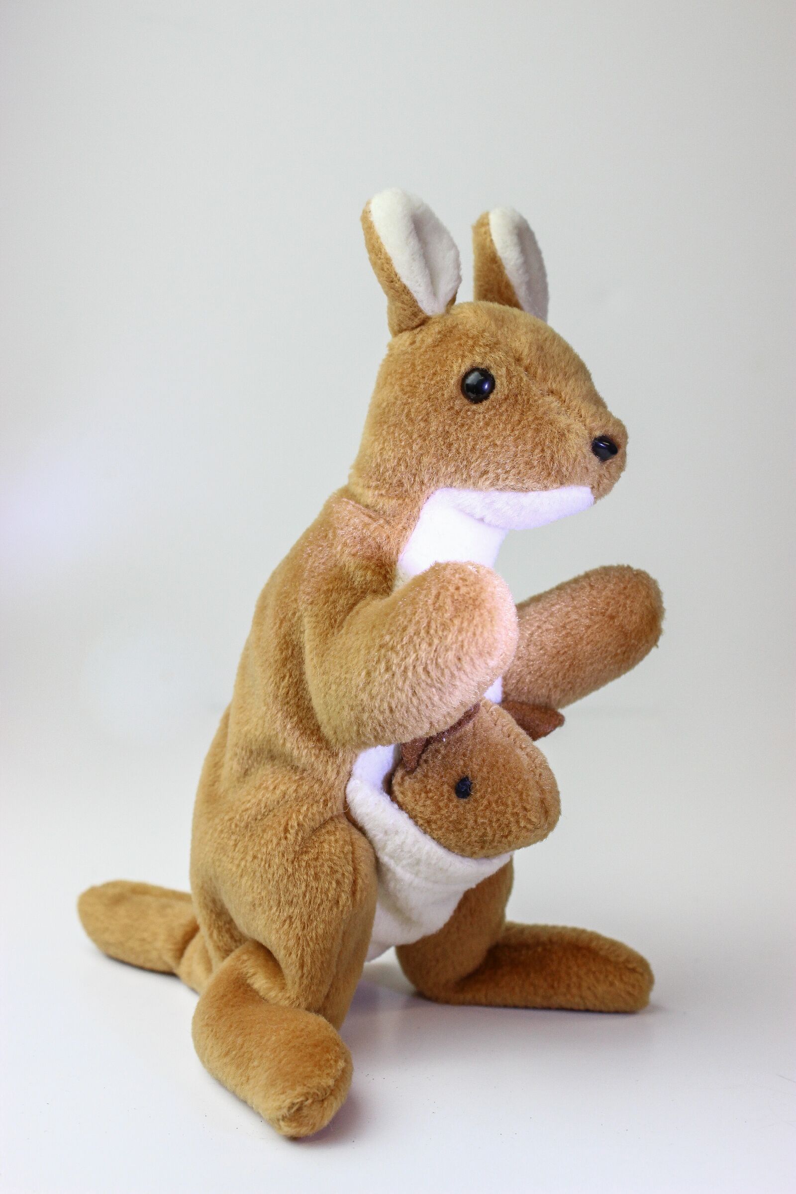 Canon EOS 600D (Rebel EOS T3i / EOS Kiss X5) sample photo. Beanie baby, plush, toy photography