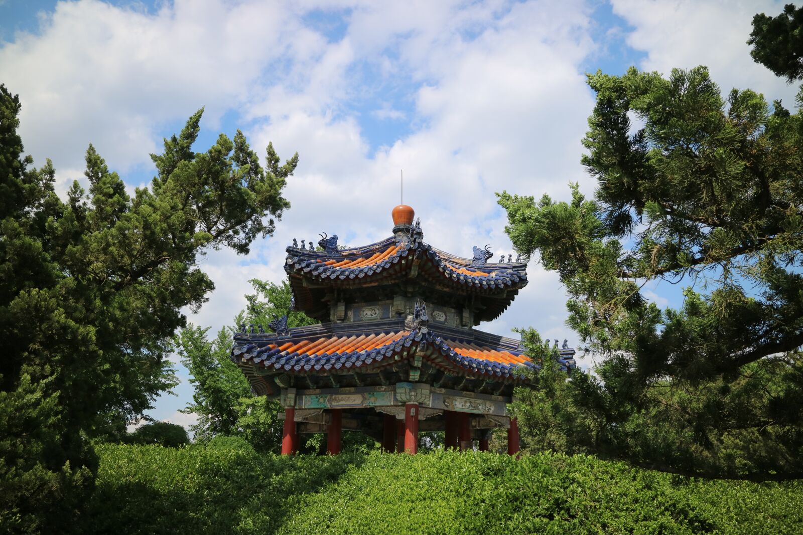Canon EOS M3 sample photo. Spring, gazebo, pavilion photography