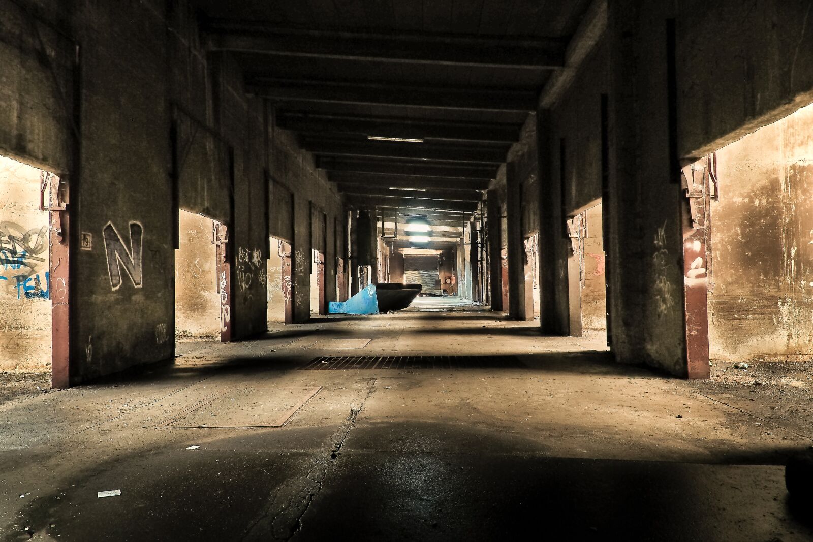 Olympus OM-D E-M10 sample photo. Lost places, factory, old photography