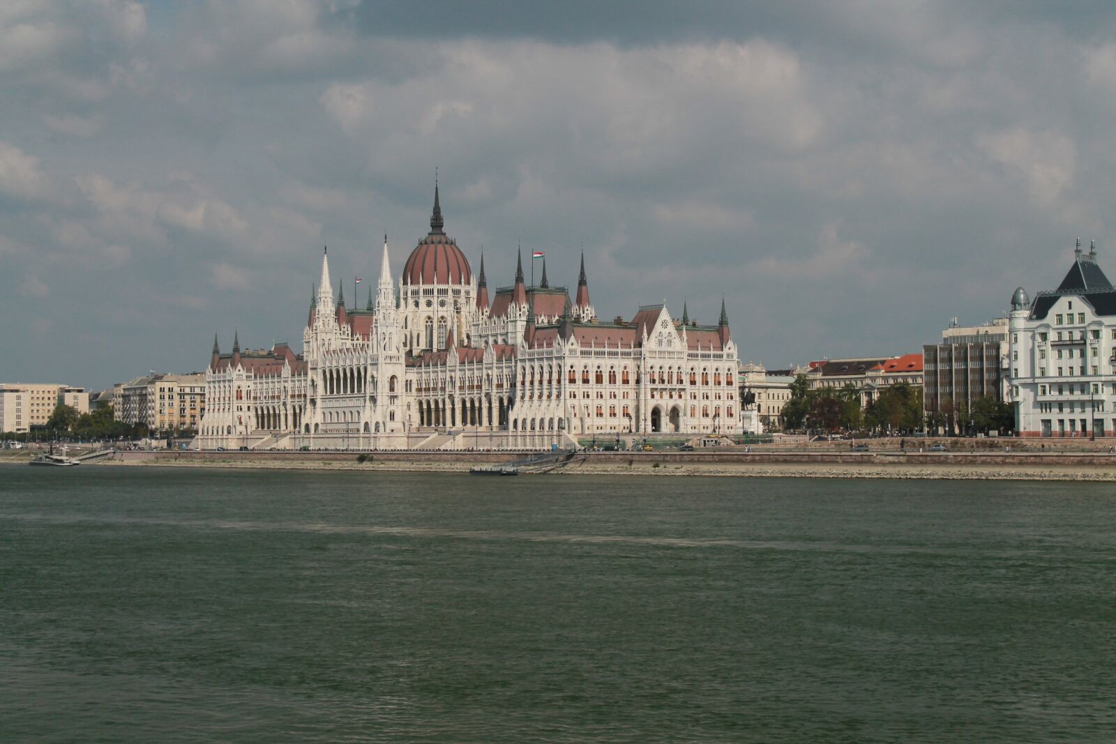 Canon EOS 1100D (EOS Rebel T3 / EOS Kiss X50) sample photo. Parliament, budapest, river photography