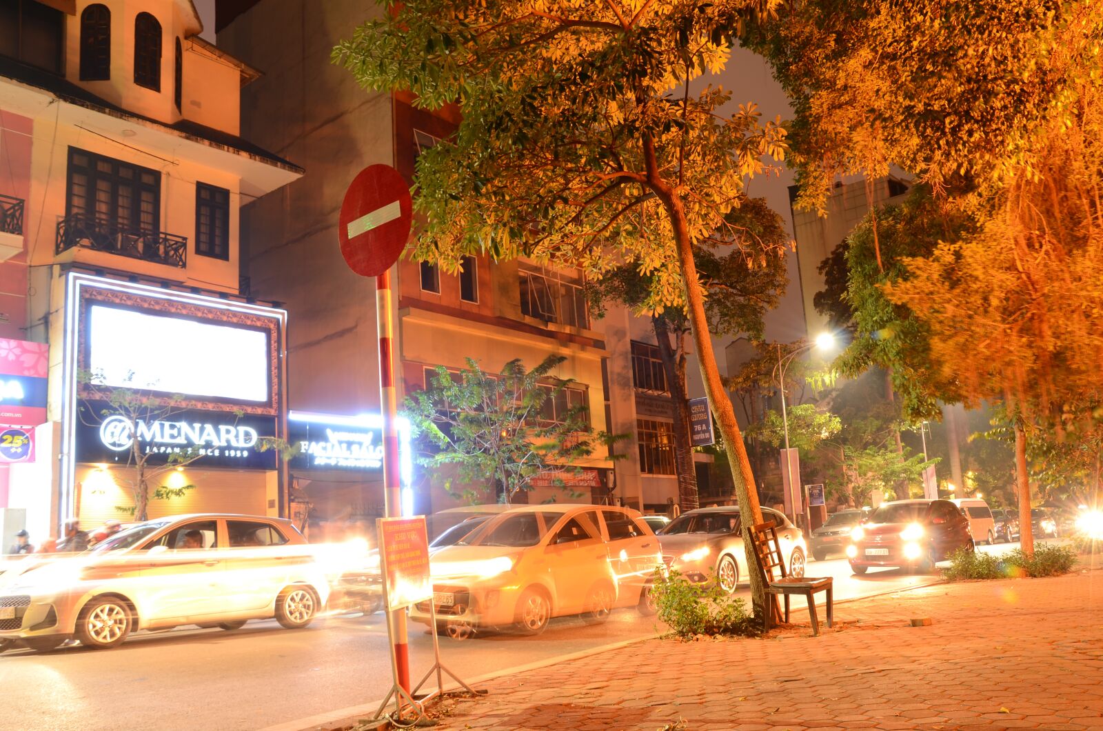 Nikon D7000 sample photo. Traffic, car, night photography