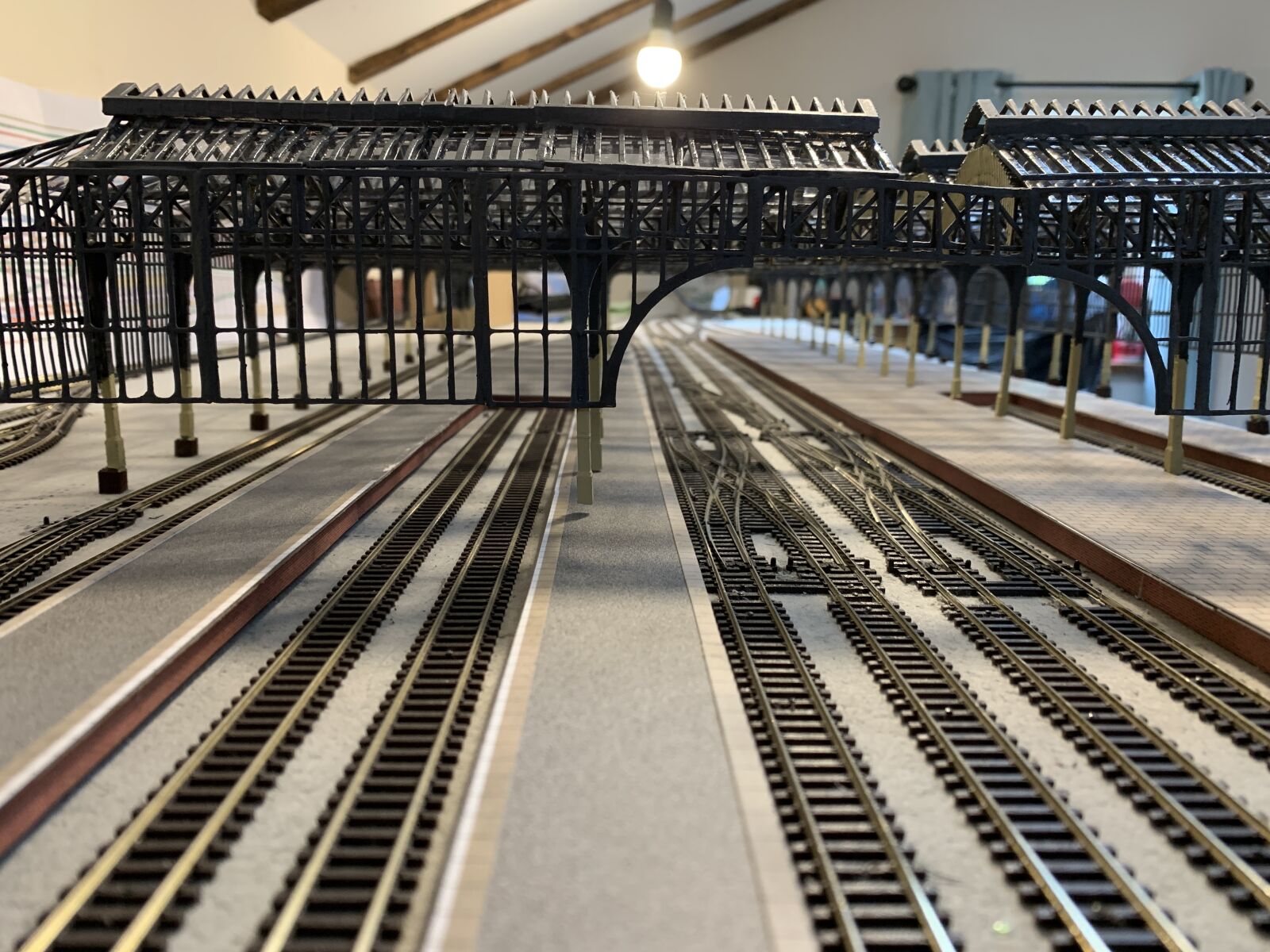 iPhone XR back camera 4.25mm f/1.8 sample photo. N-gauge, model, snow hill photography