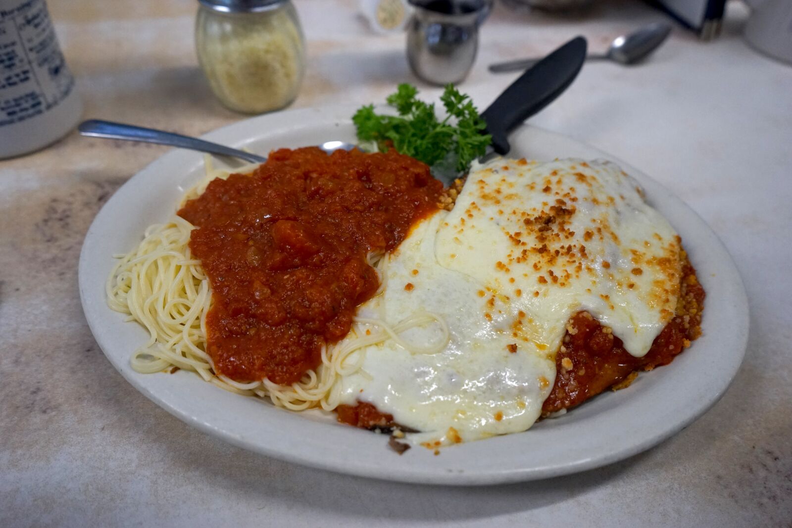Sony a7 + Sony FE 28-70mm F3.5-5.6 OSS sample photo. Chicken parmesan, diner food photography