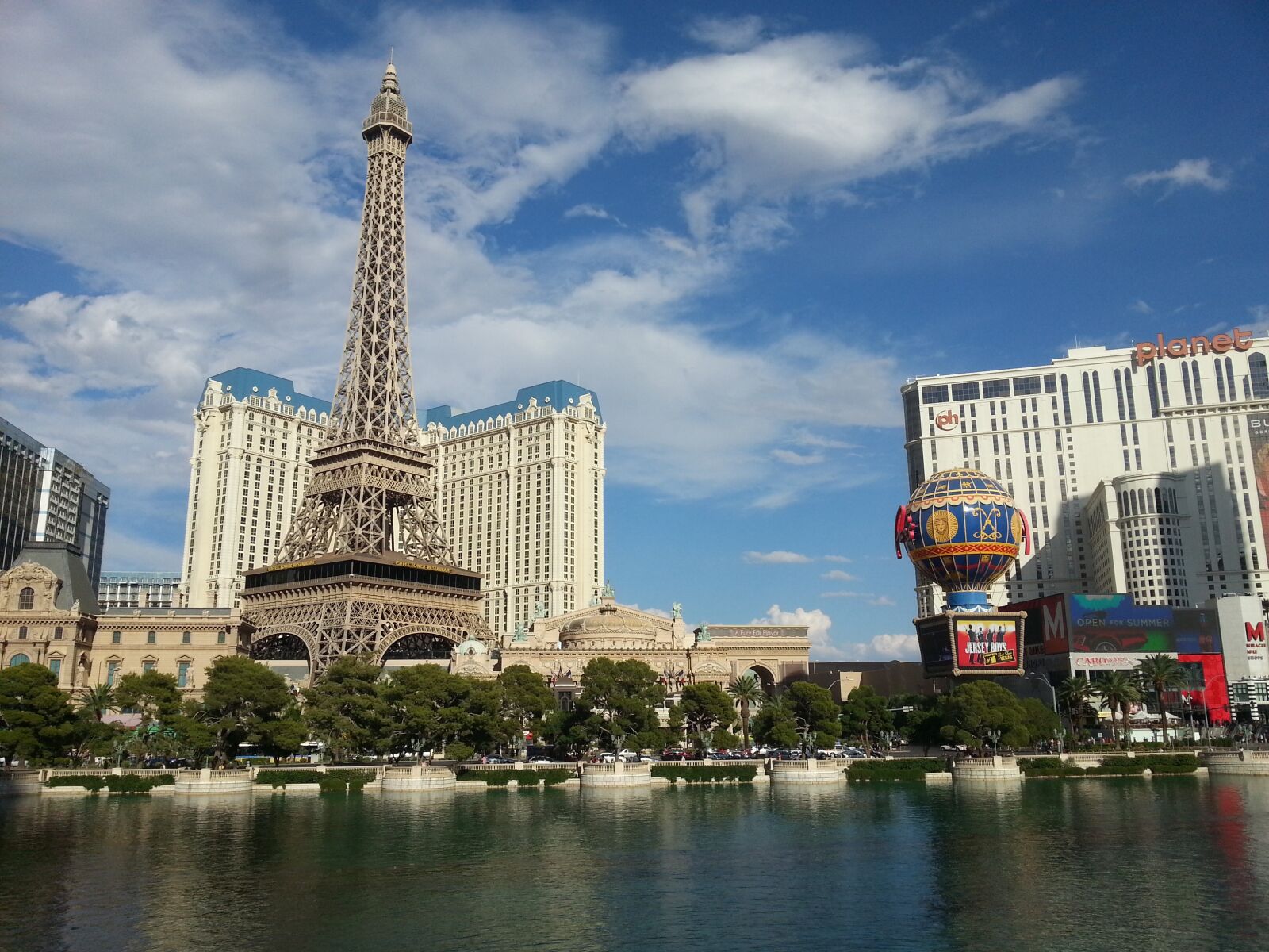 Samsung Galaxy S3 sample photo. Las vegas, nevada, shopping photography