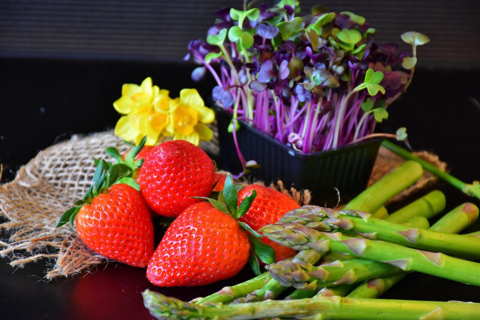 Nikon D7200 sample photo. Strawberries, asparagus, cress photography