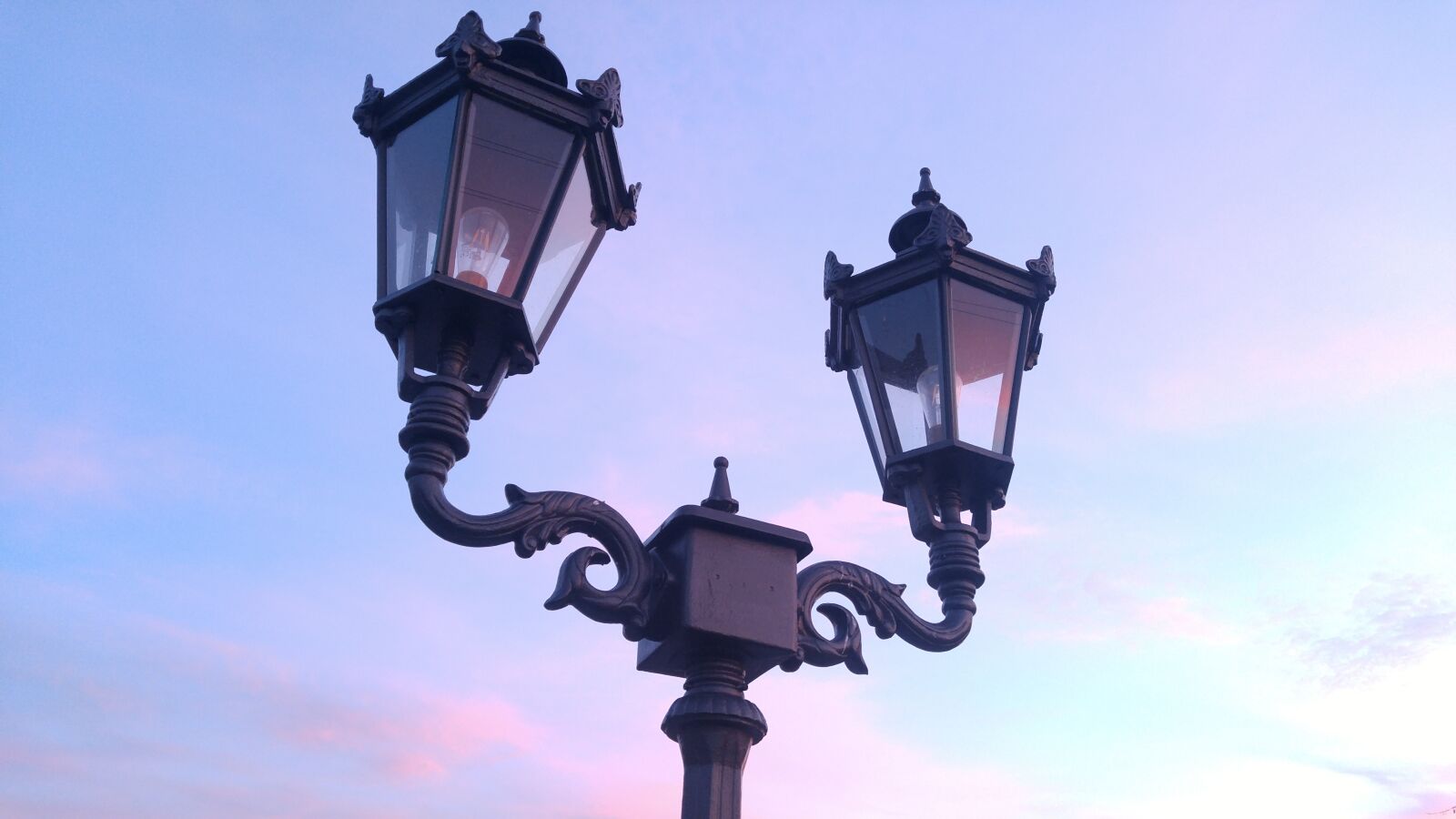 LG H818P sample photo. Lantern, sunset, street lamp photography