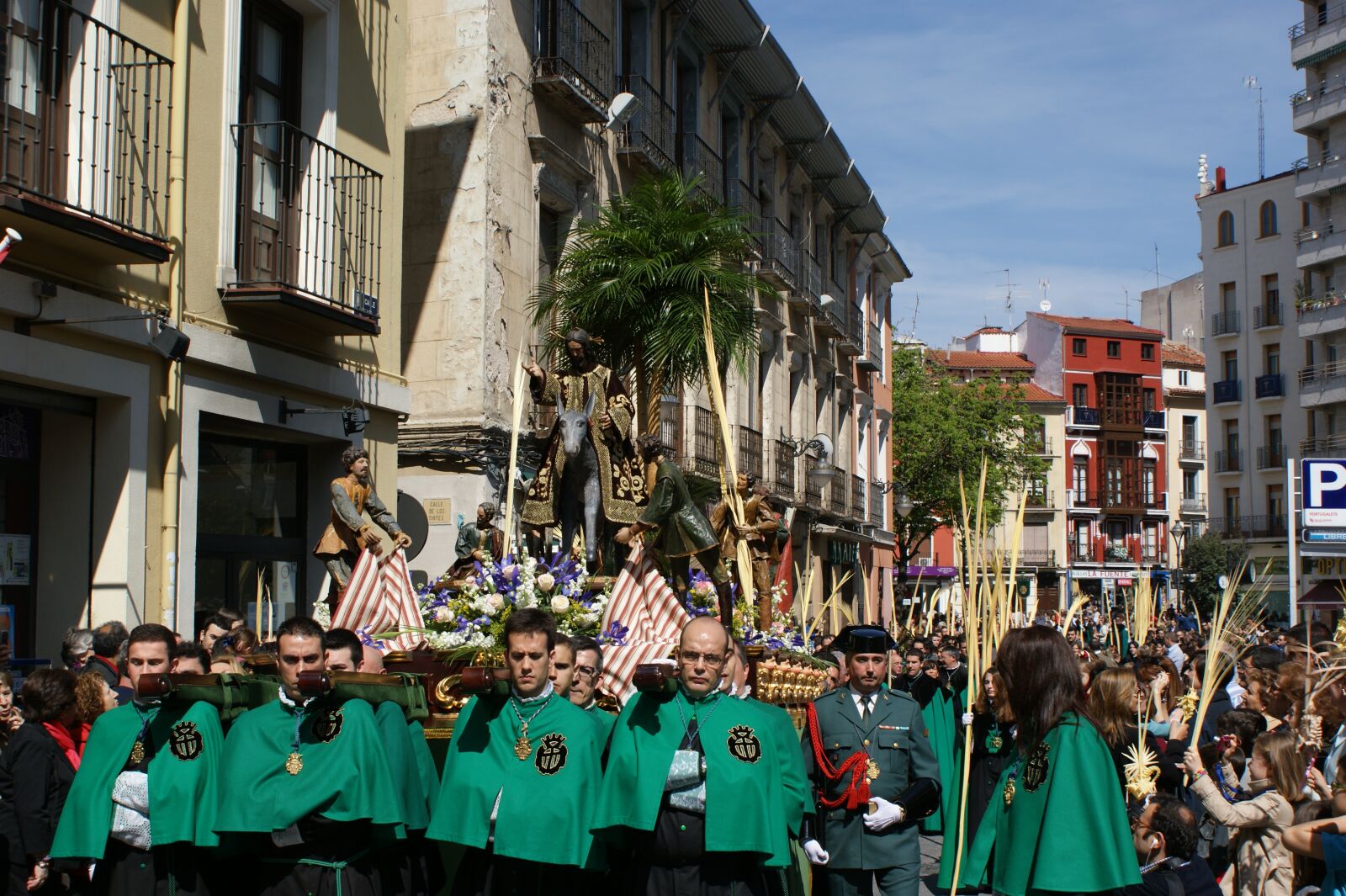 Sony Alpha DSLR-A350 sample photo. Procession, valladolid, step photography
