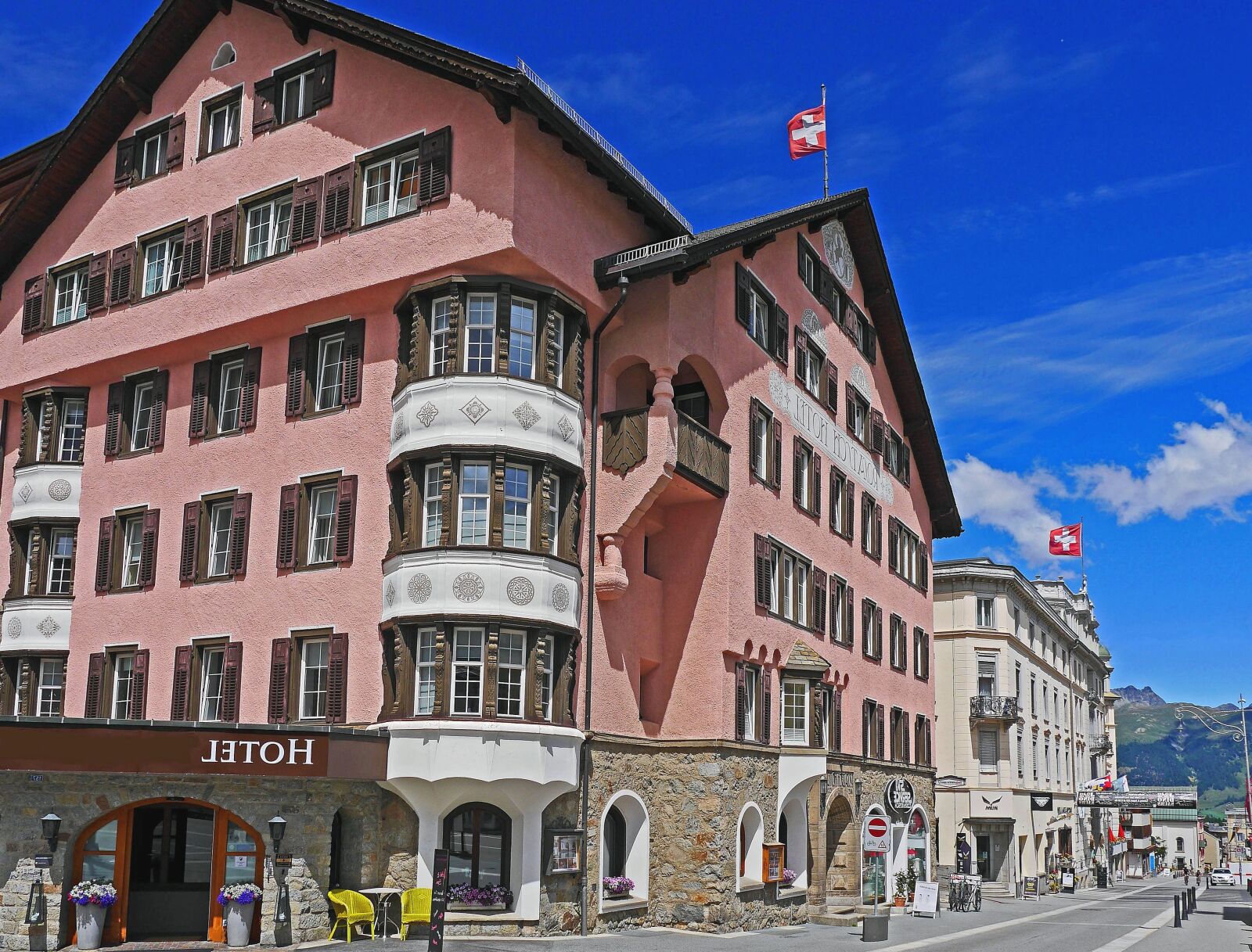 Panasonic Lumix DMC-GH3 sample photo. Architecture, city, travel, tourism photography
