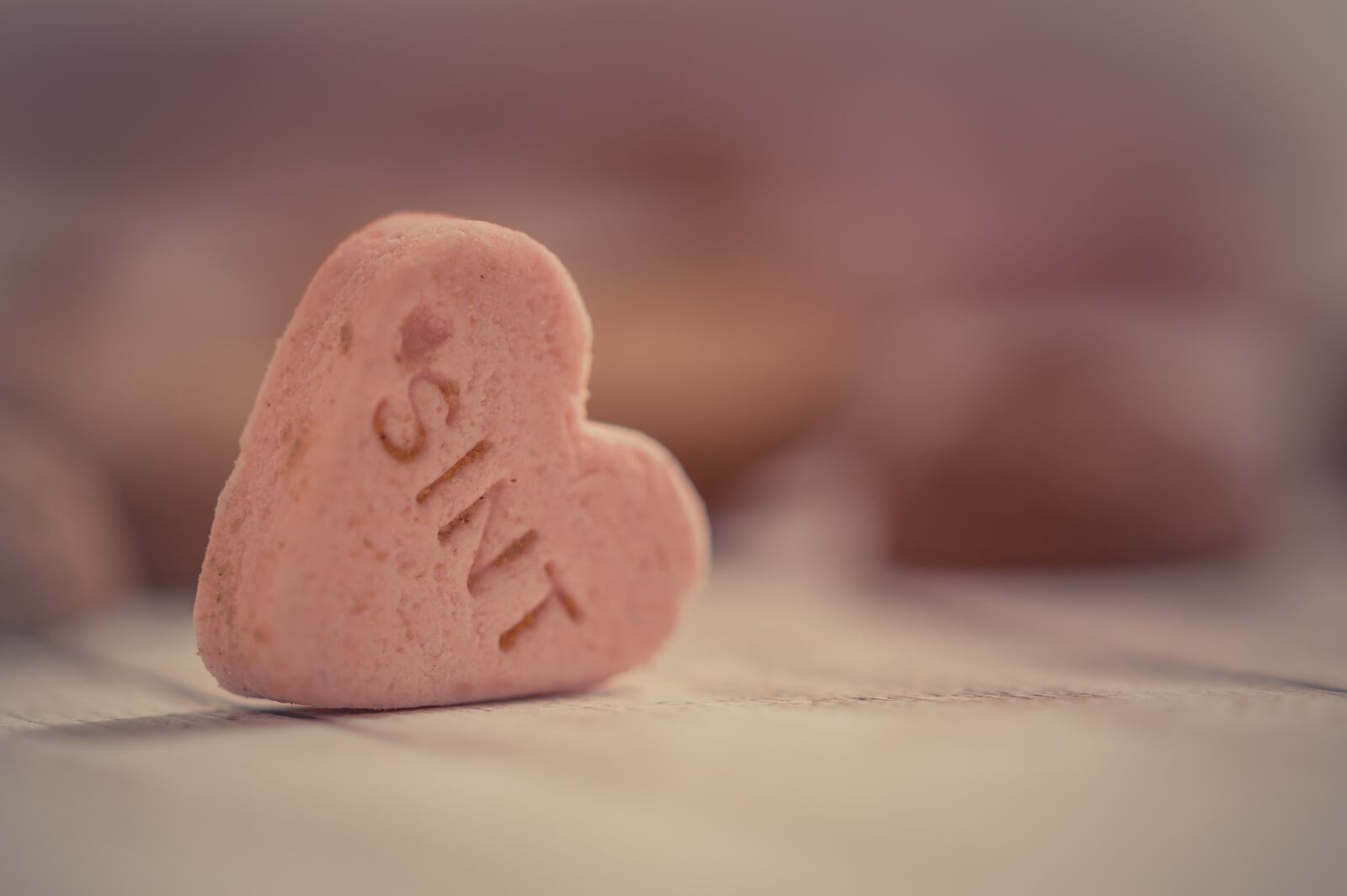 105mm F2.8 sample photo. Saint nicholas, saint, candy photography