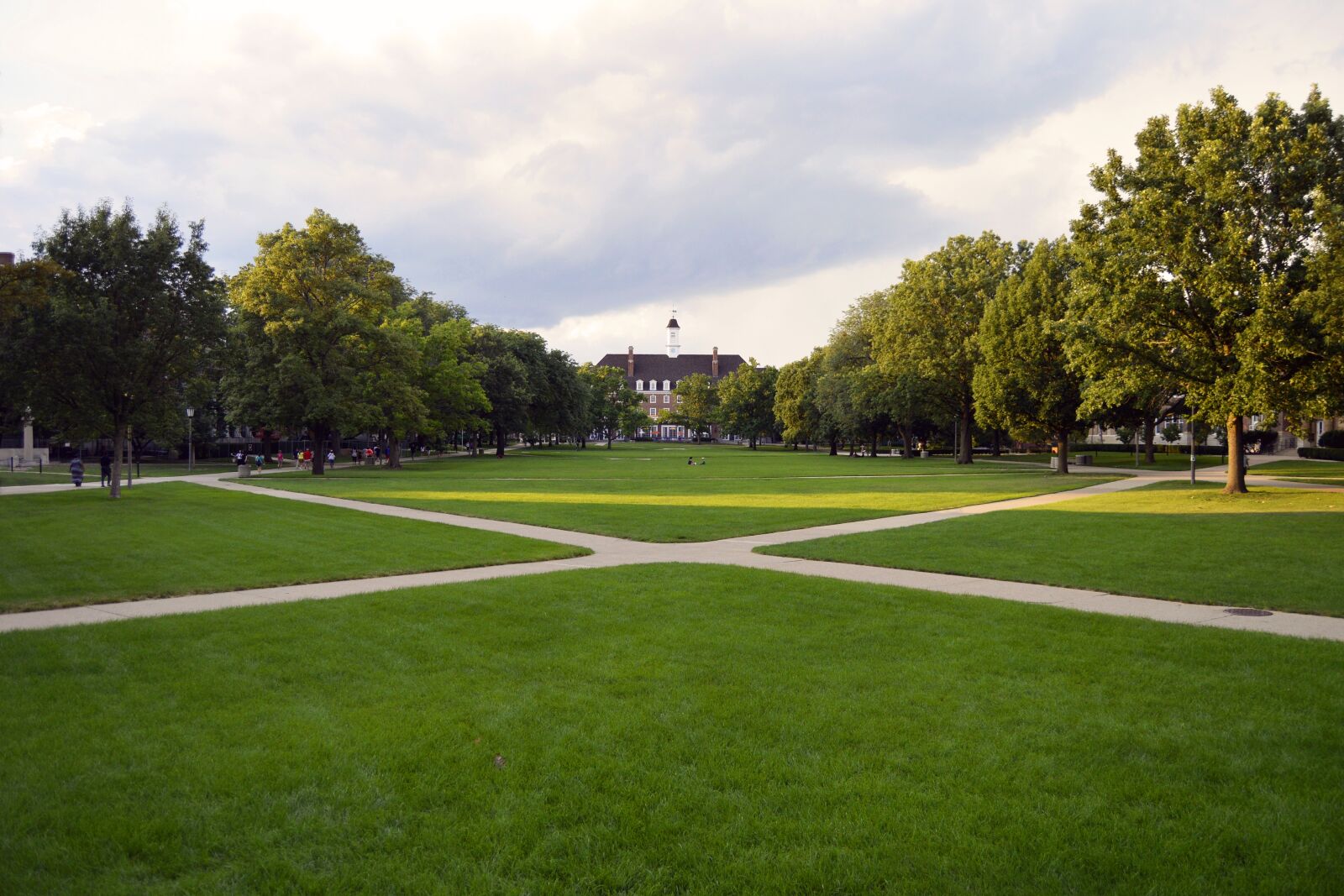 Nikon D3200 sample photo. University, college, campus photography