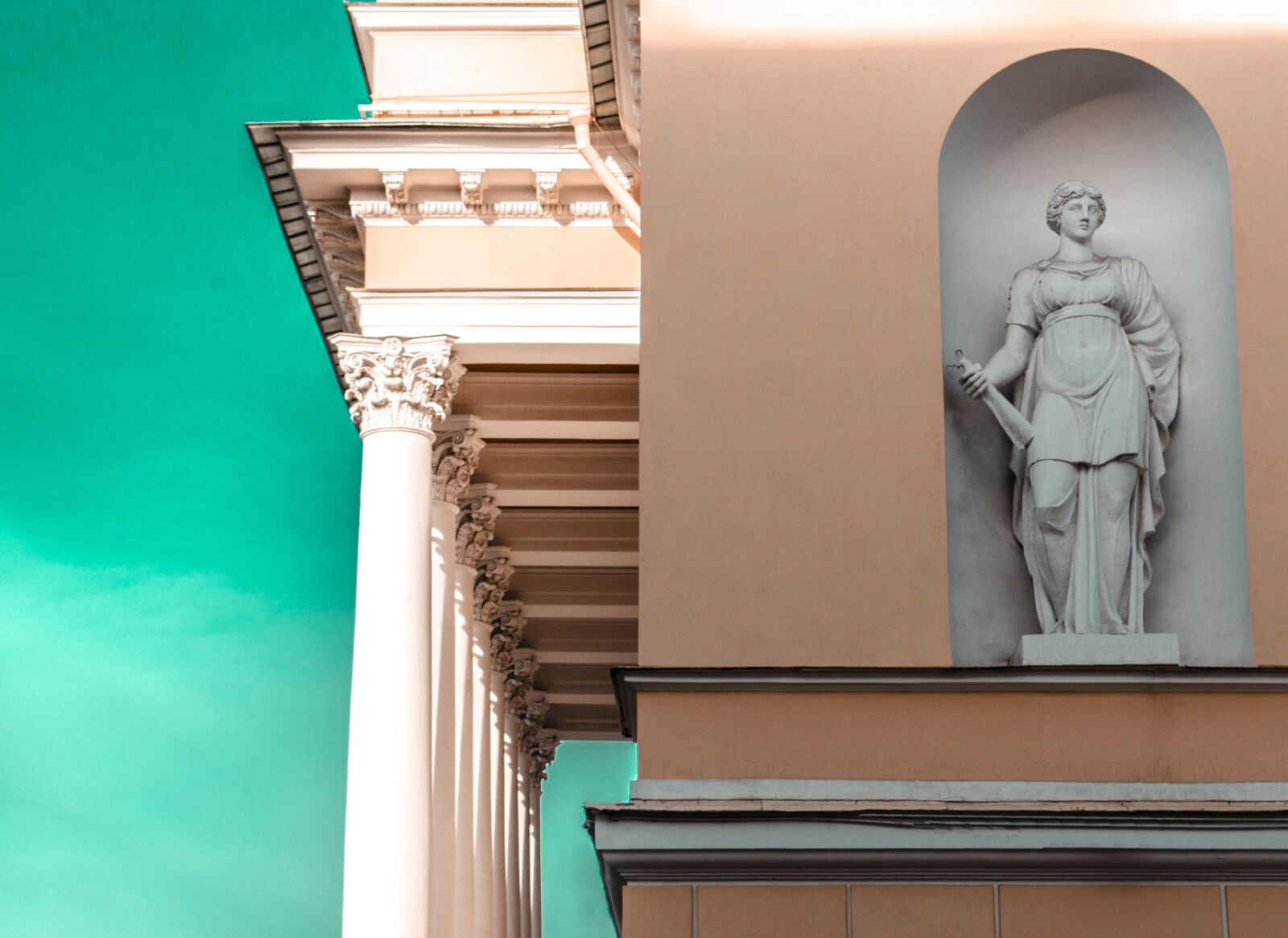 Nikon D3100 sample photo. Architecture, statues, columns photography