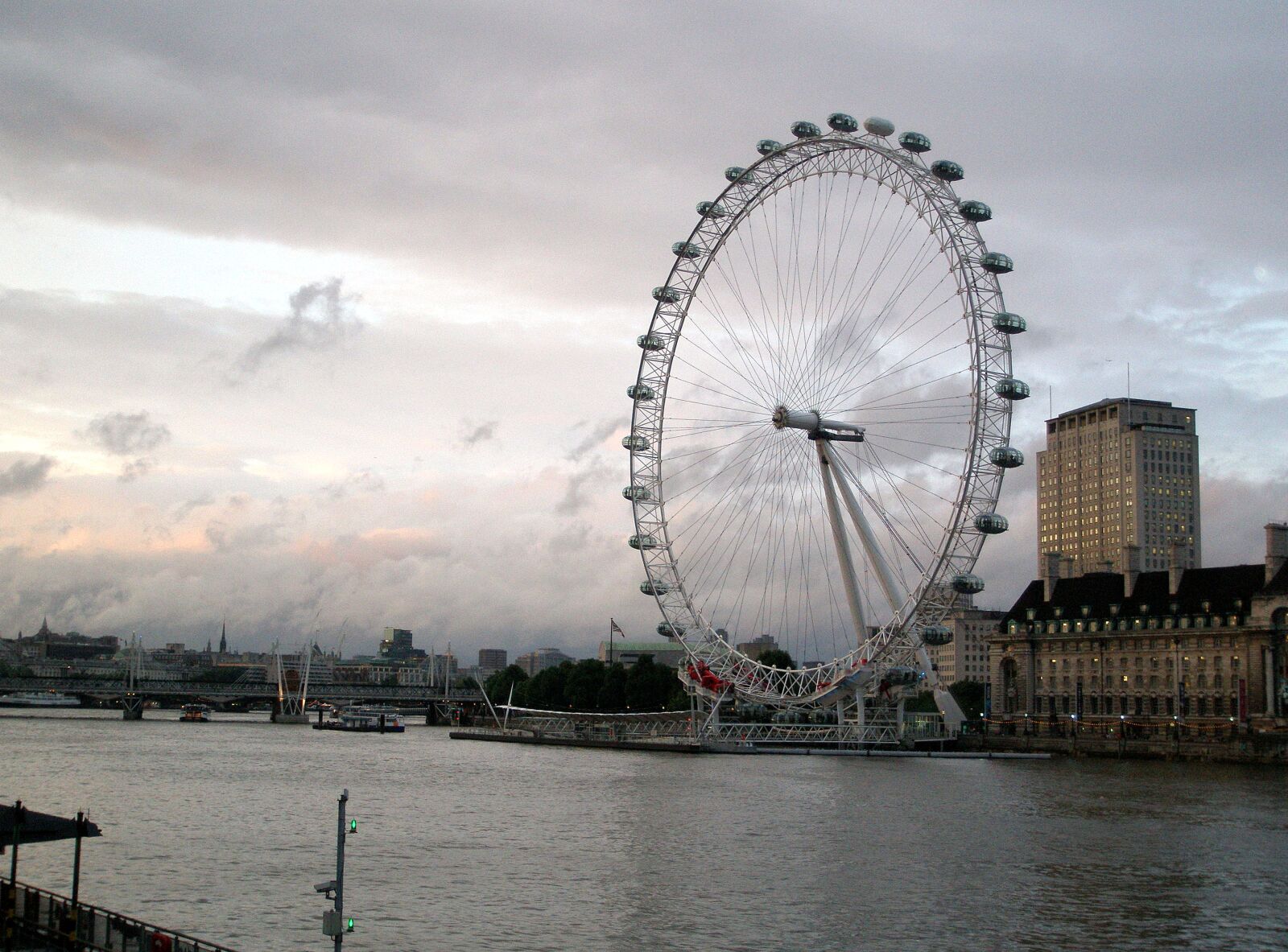 Olympus u810/S810 sample photo. London, sky, city photography