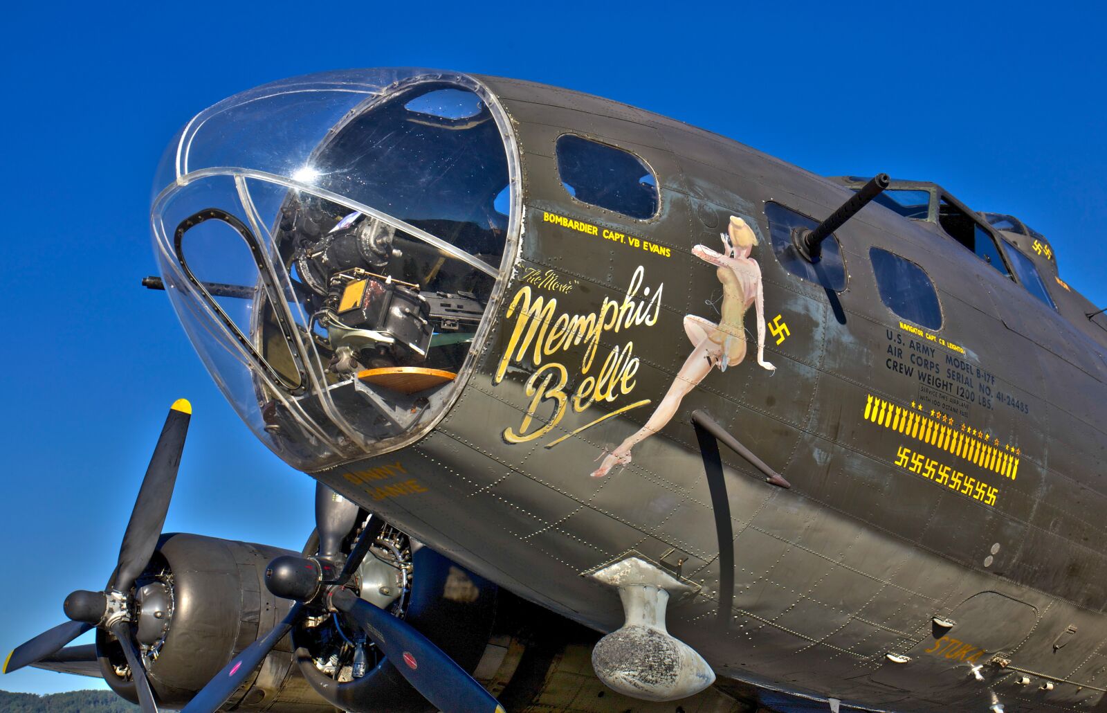 Canon EF 24-70mm F4L IS USM sample photo. Memphis bell, plane, wwii photography