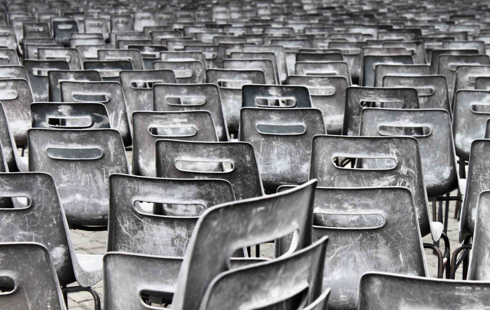 Canon EOS 500D (EOS Rebel T1i / EOS Kiss X3) sample photo. Still, chairs, rest photography