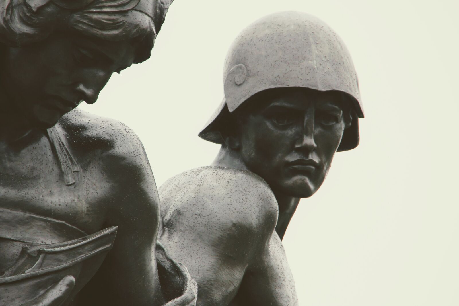 Canon EOS 60D sample photo. London, sculpture, england photography
