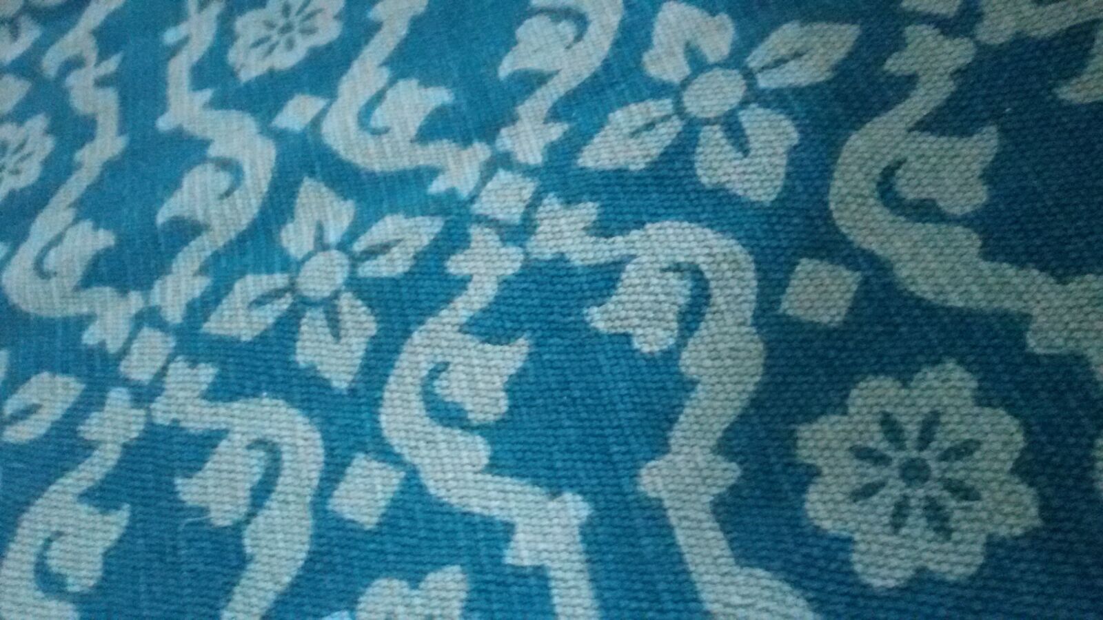 Samsung Galaxy S3 Neo sample photo. Turquoise, carpet, pattern photography