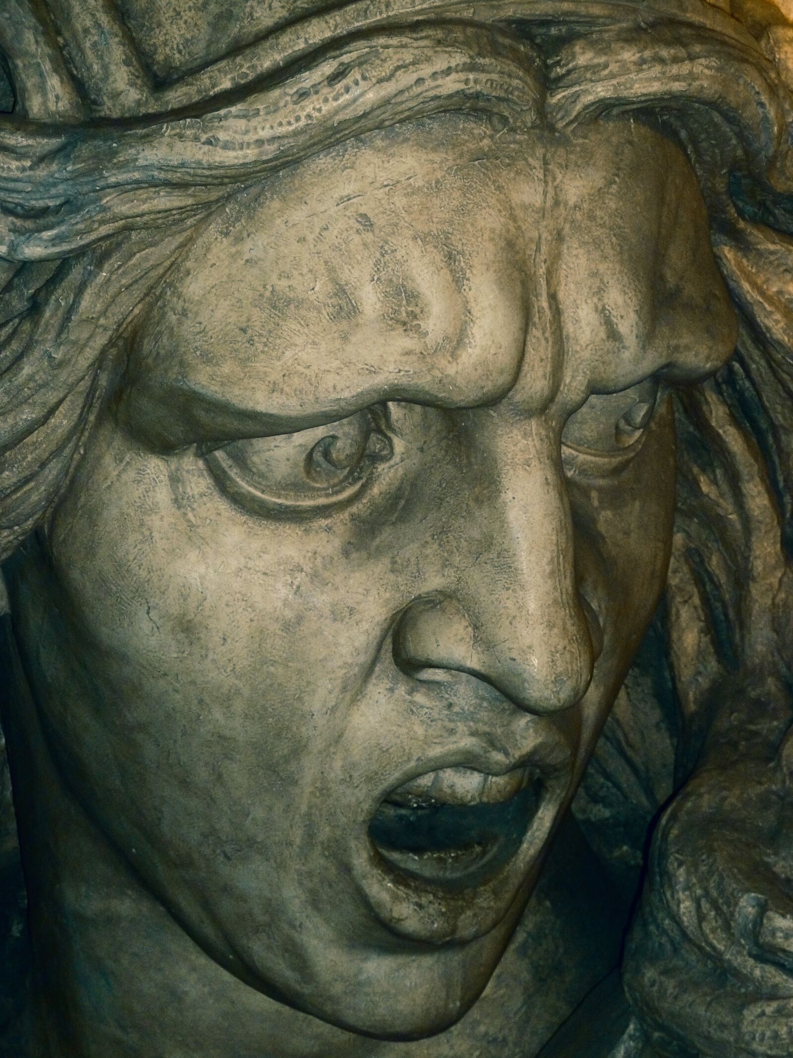 Panasonic Lumix DMC-ZS7 (Lumix DMC-TZ10) sample photo. Face, statue, fear photography