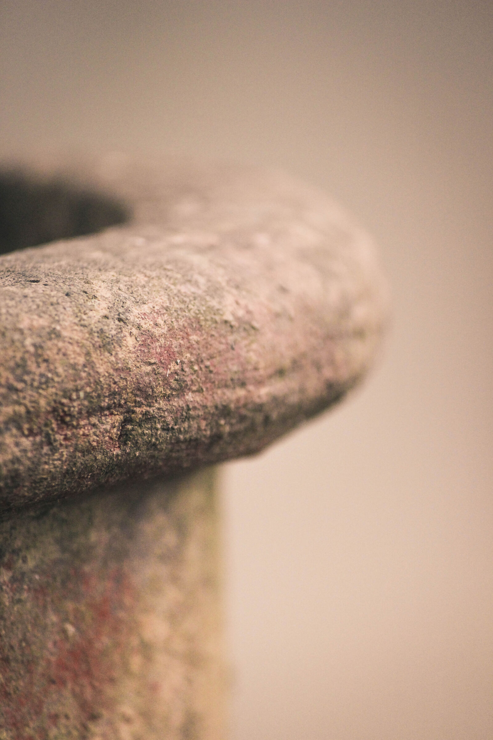 Canon EOS 600D (Rebel EOS T3i / EOS Kiss X5) sample photo. Chiminea, clay, pot photography