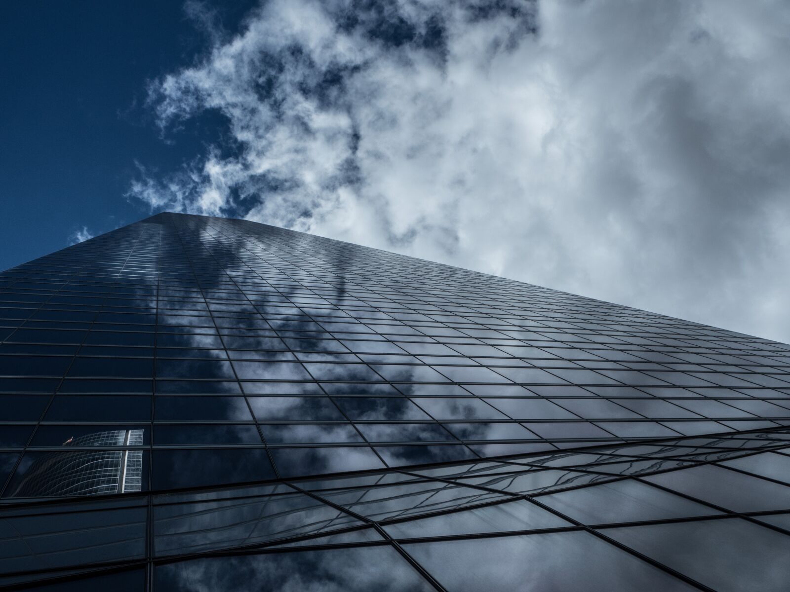 Olympus OM-D E-M5 II sample photo. Torres, madrid, sky photography