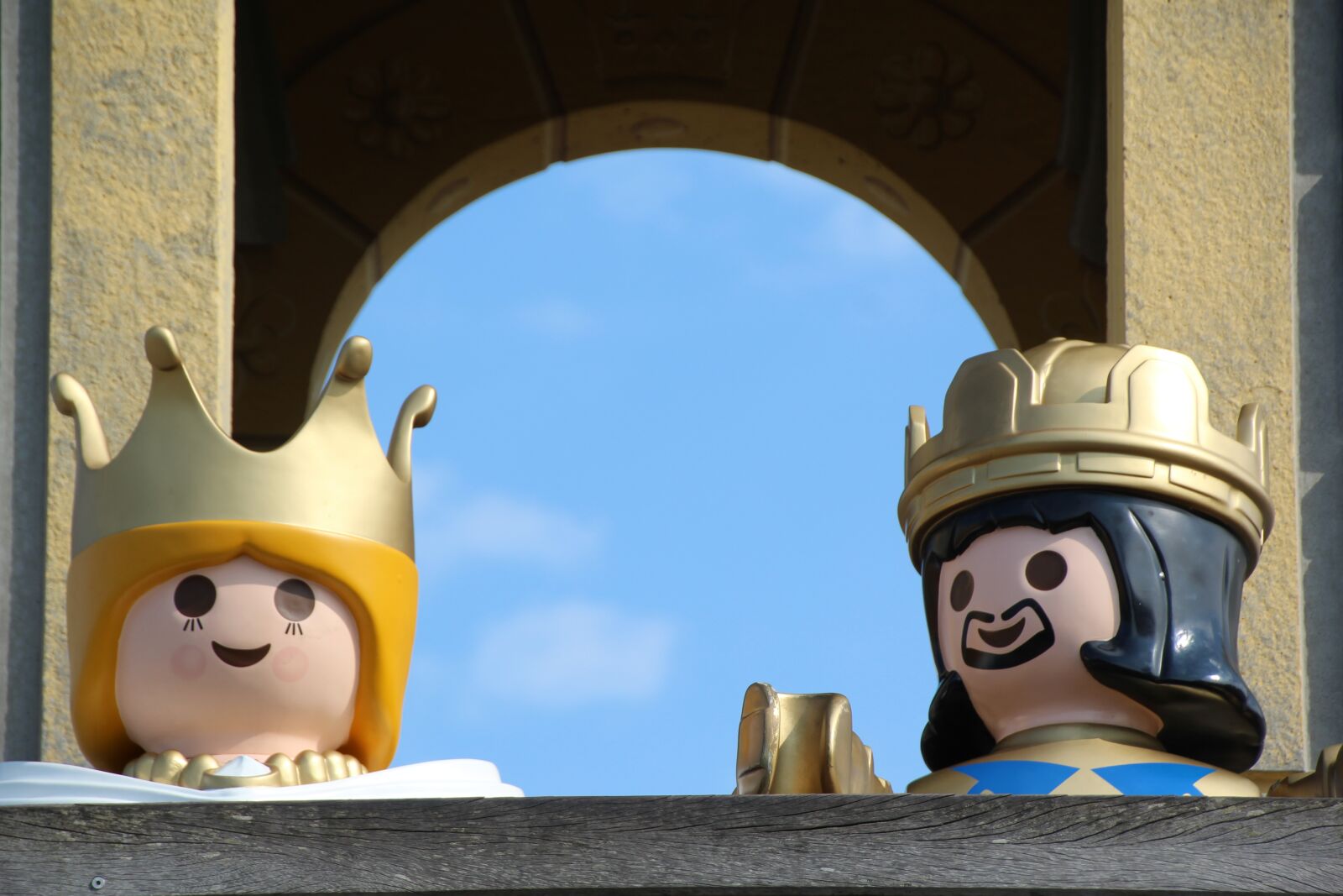 Canon EOS 1200D (EOS Rebel T5 / EOS Kiss X70 / EOS Hi) sample photo. Playmobil, children's day, king photography
