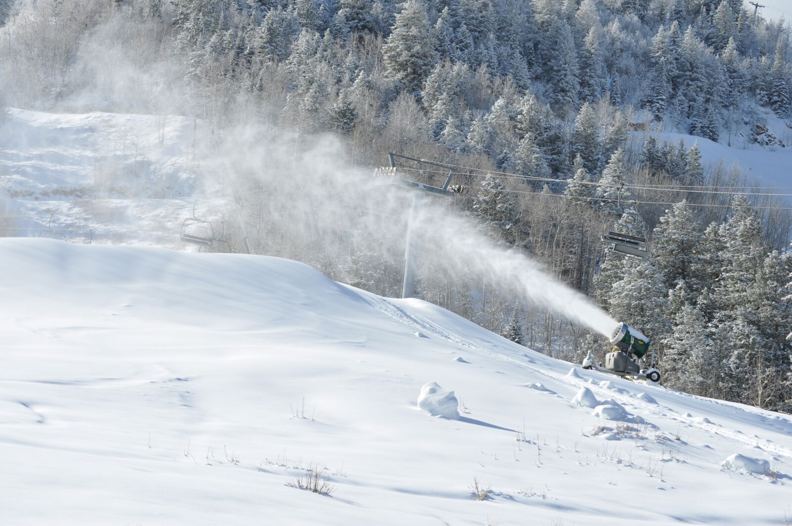 Nikon D5000 sample photo. Snowmaking, ski resort, snow photography