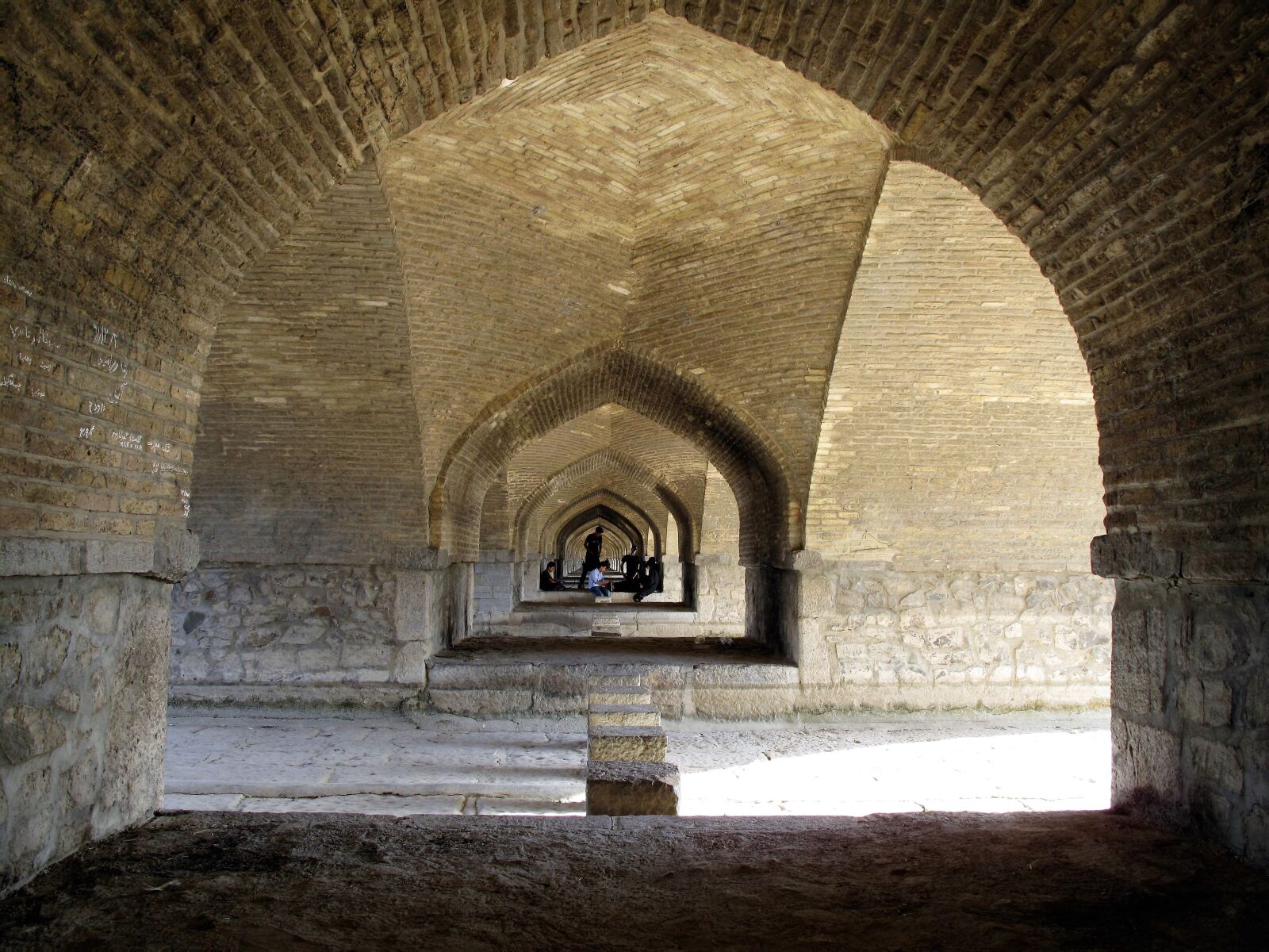 Canon PowerShot G10 sample photo. Iran, esfahan, bridge photography
