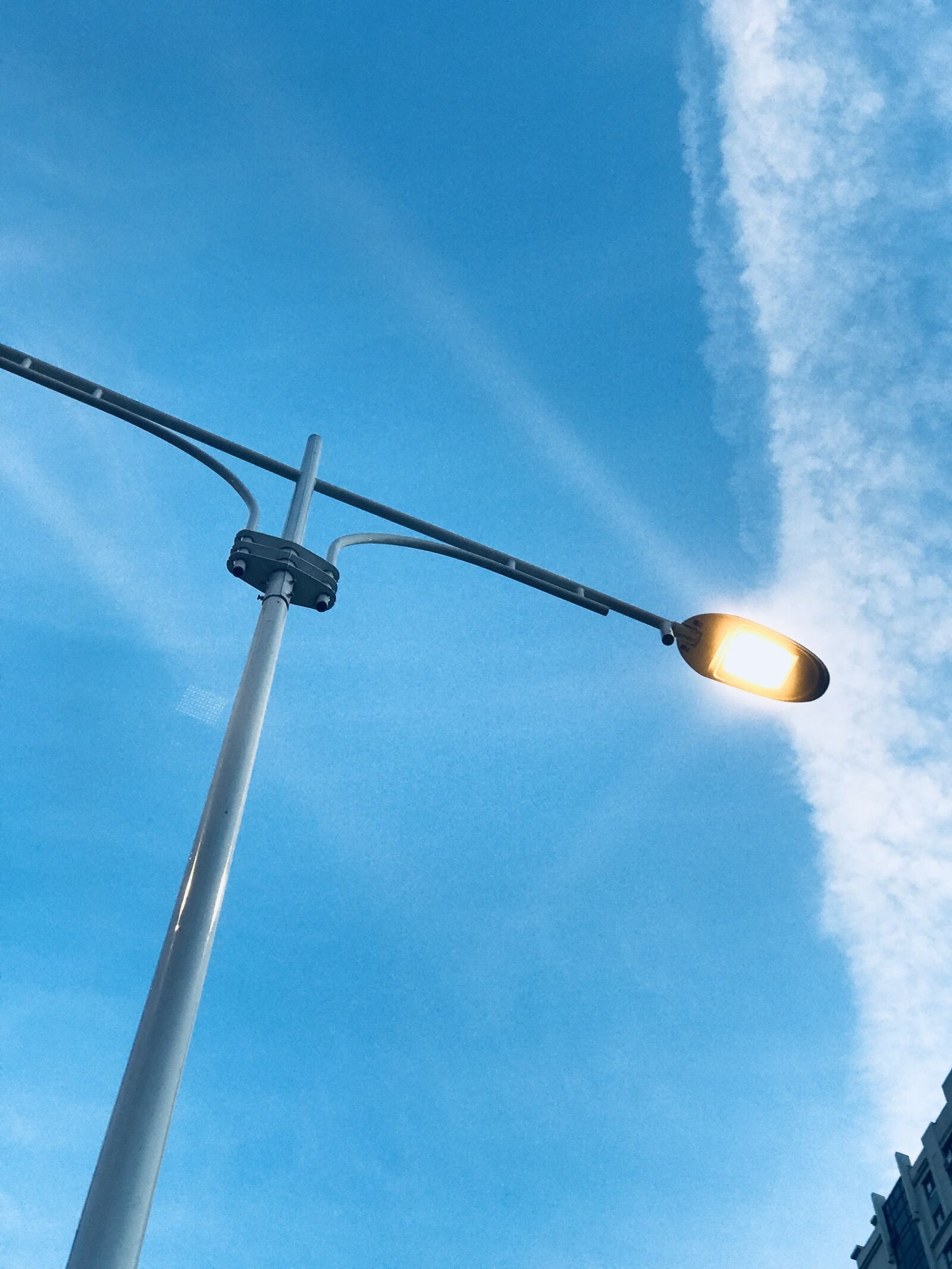 Apple iPhone 7 Plus sample photo. Street lamp, blue sky photography