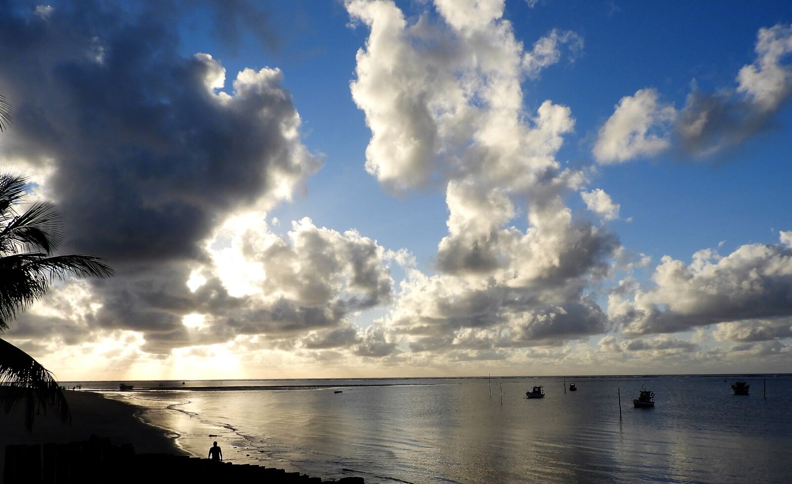 Nikon Coolpix B700 sample photo. Sunset, clouds, sky photography