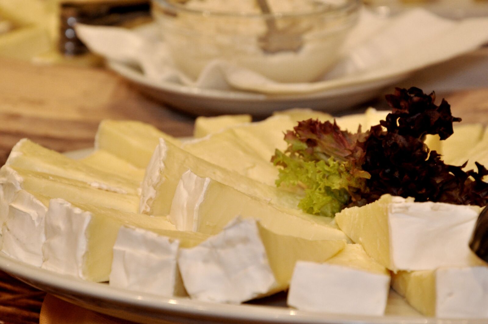 Nikon D90 sample photo. Cheese, soft cheese, brie photography