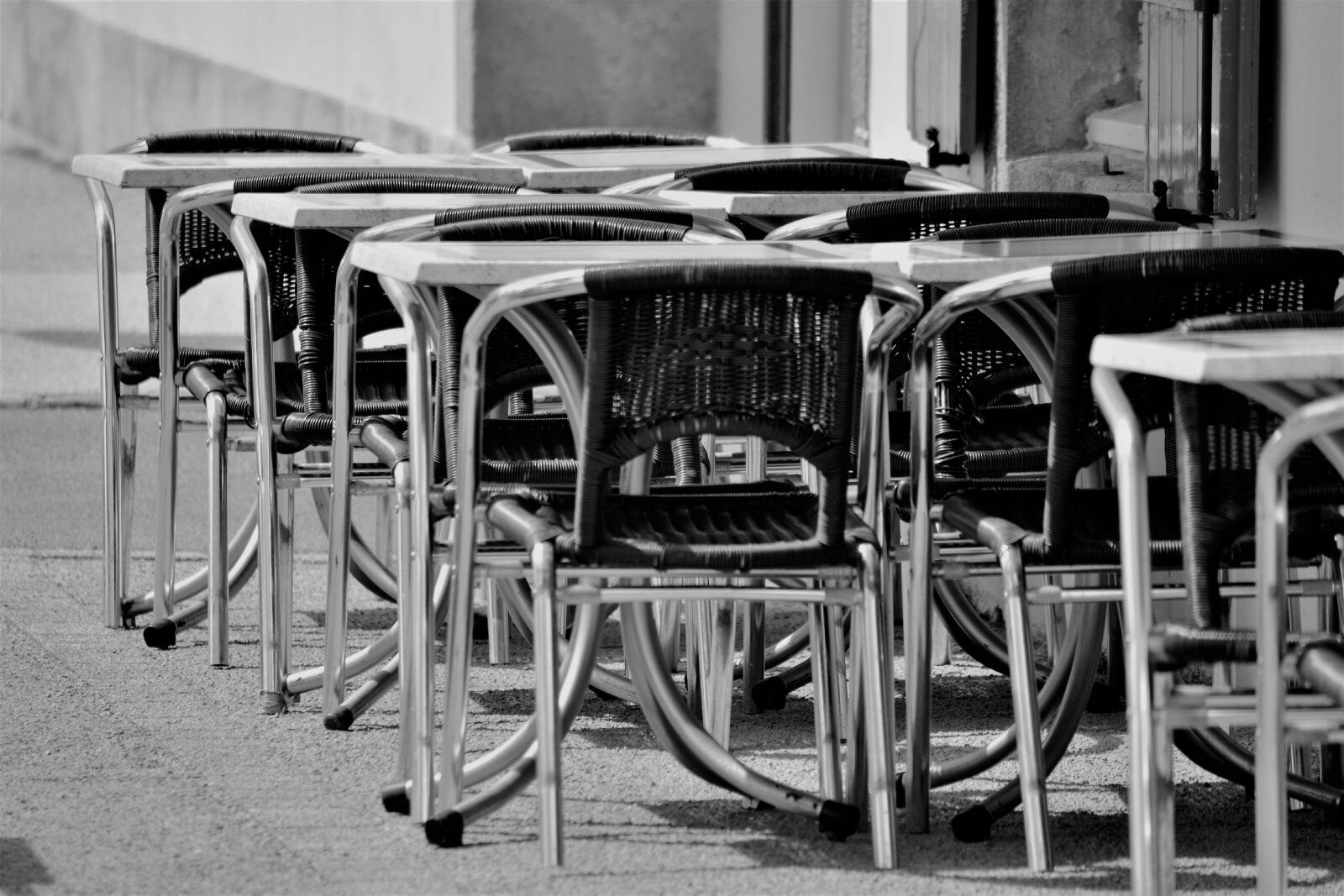 Nikon D5200 sample photo. Tables, terraces, coffee photography