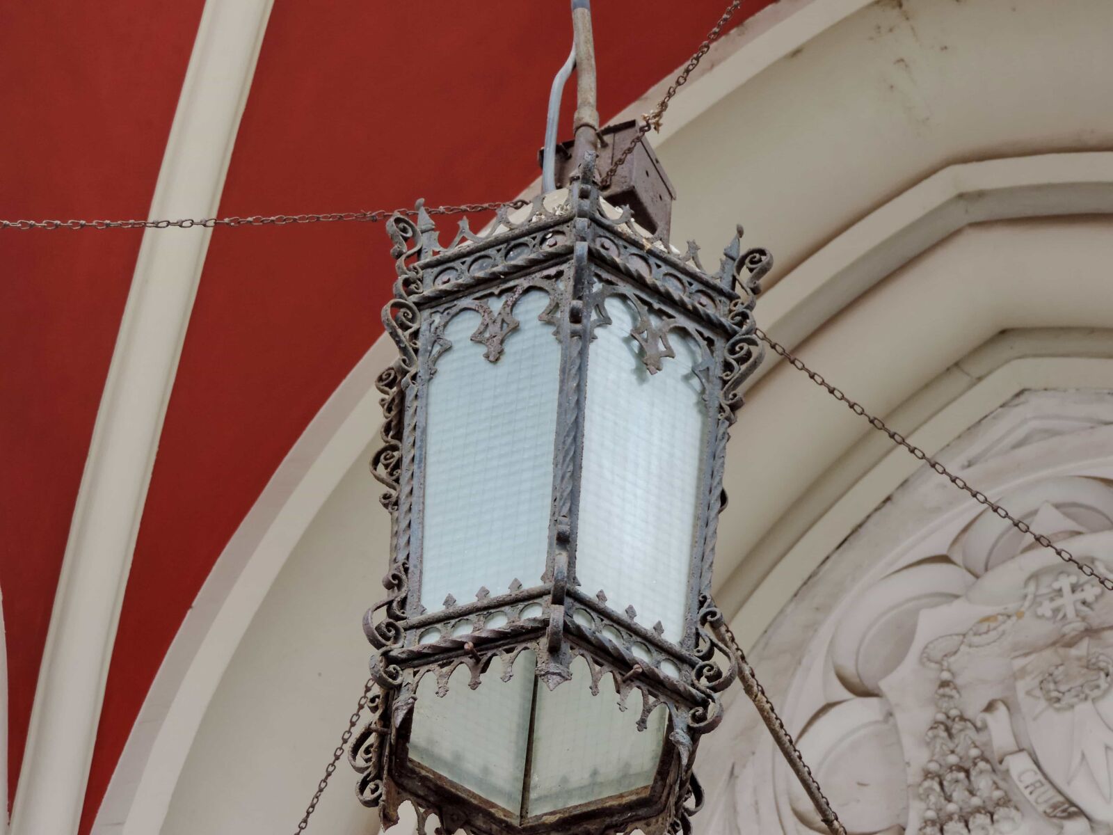 Nikon Coolpix P520 sample photo. Chandelier, lantern, architecture, church photography