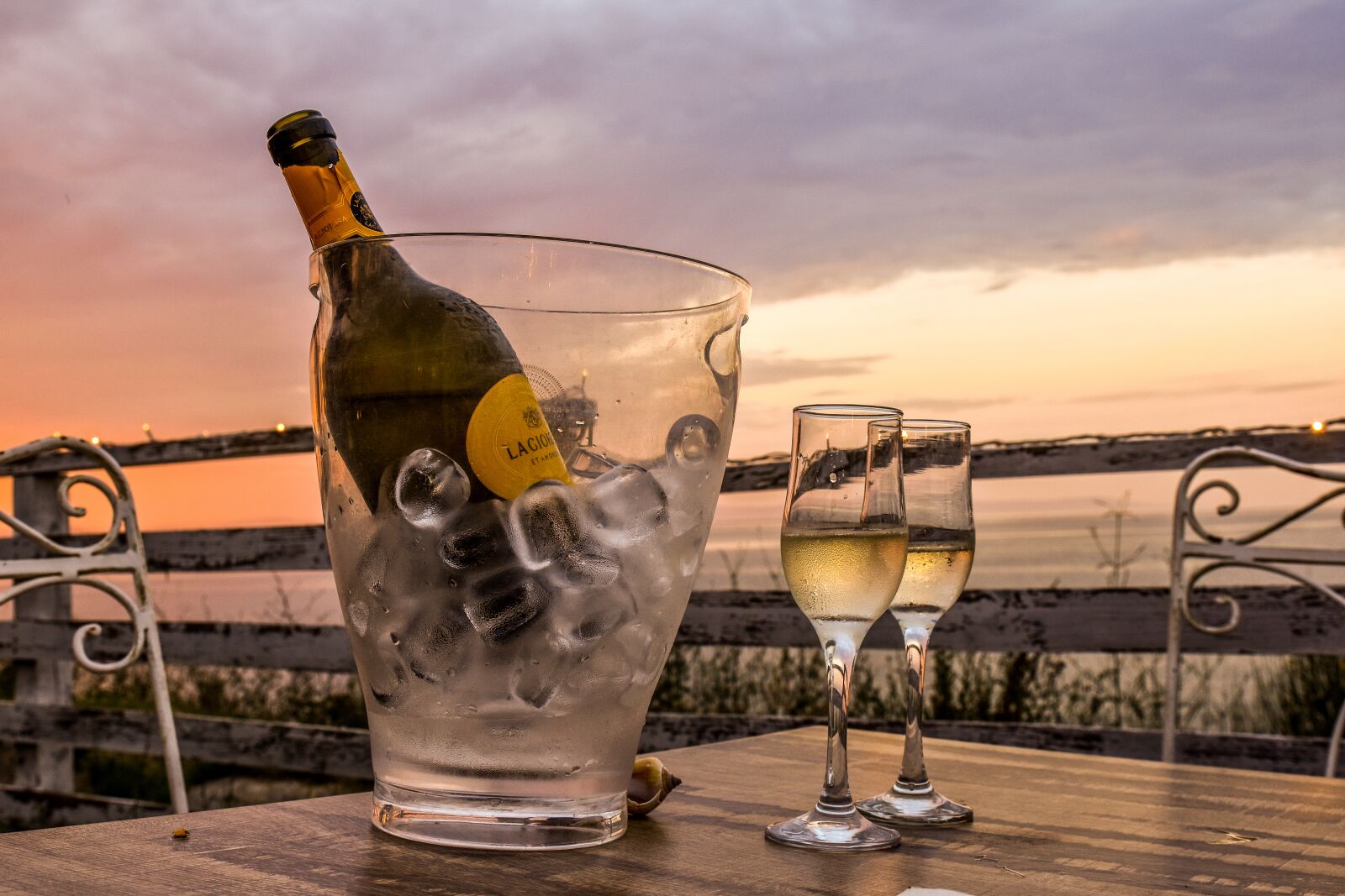 Nikon D3400 sample photo. Wine, evening, glasses photography