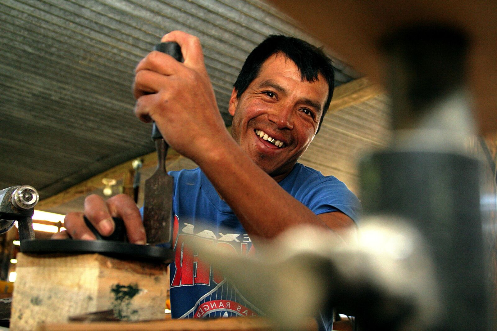 Canon EOS 20D sample photo. Man, smile, work, store photography