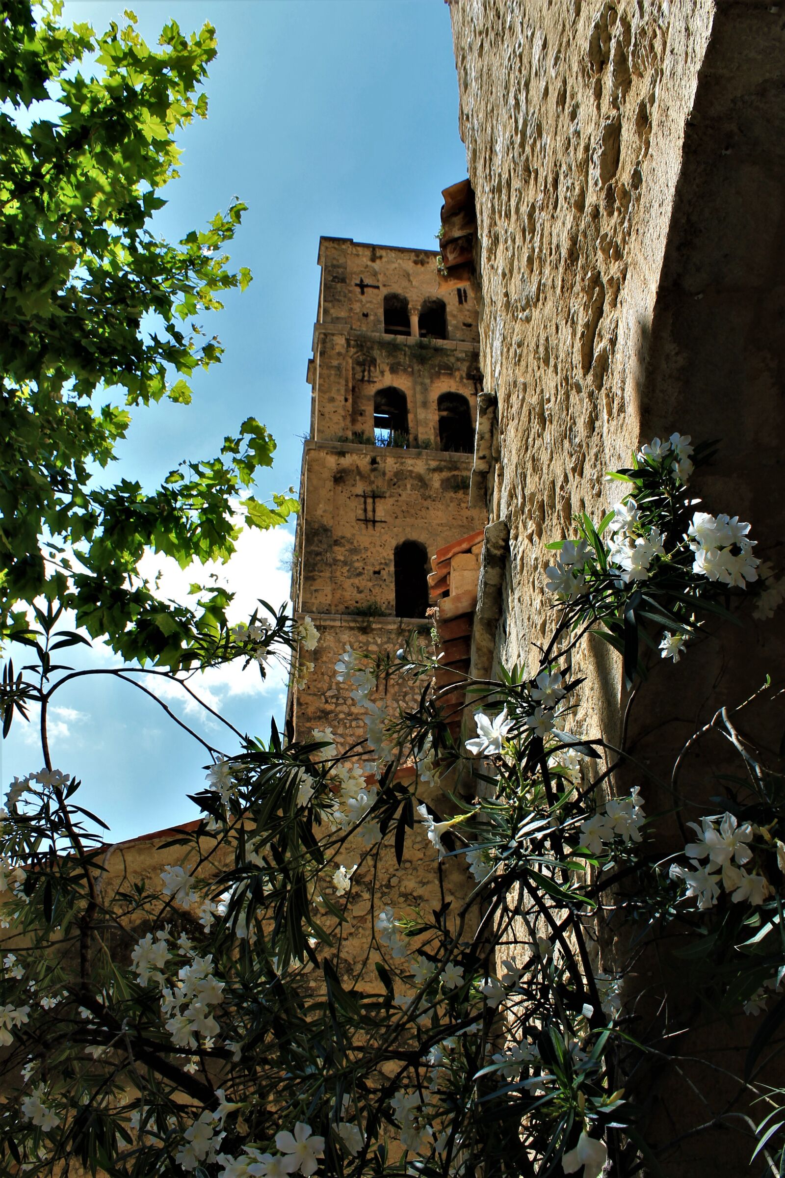 Canon EOS 1100D (EOS Rebel T3 / EOS Kiss X50) sample photo. Church, moustier, provence photography