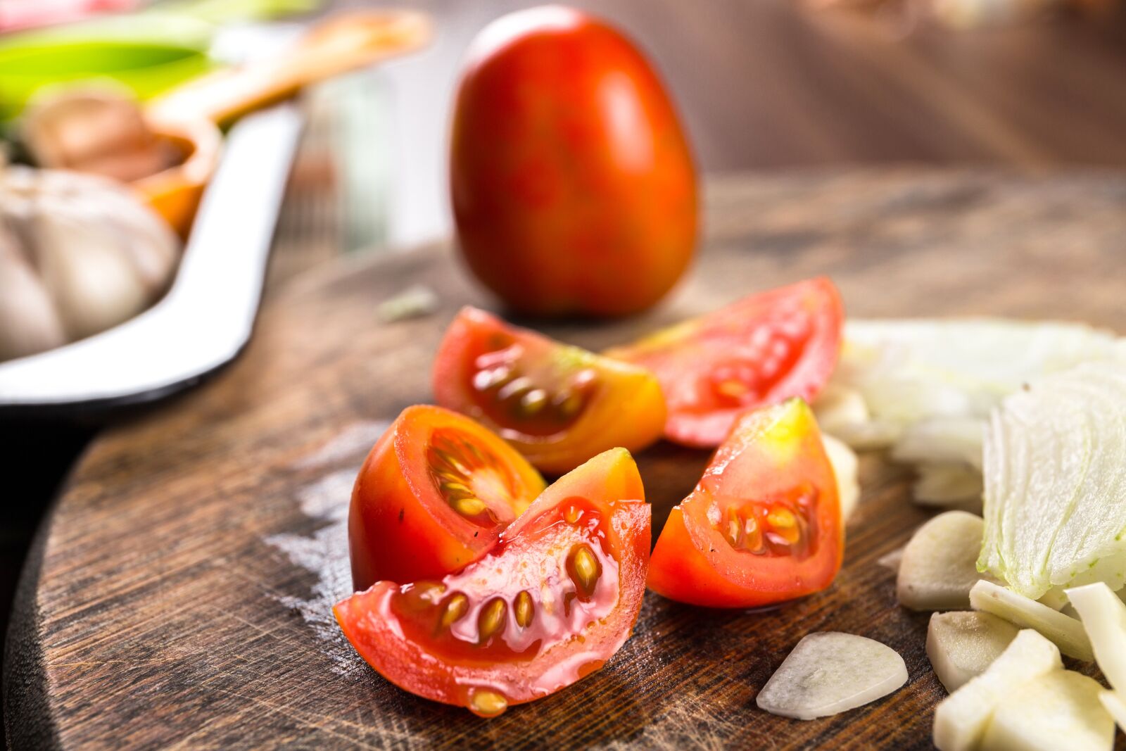 Canon EF 24-70mm F4L IS USM sample photo. Tomato, food, red photography