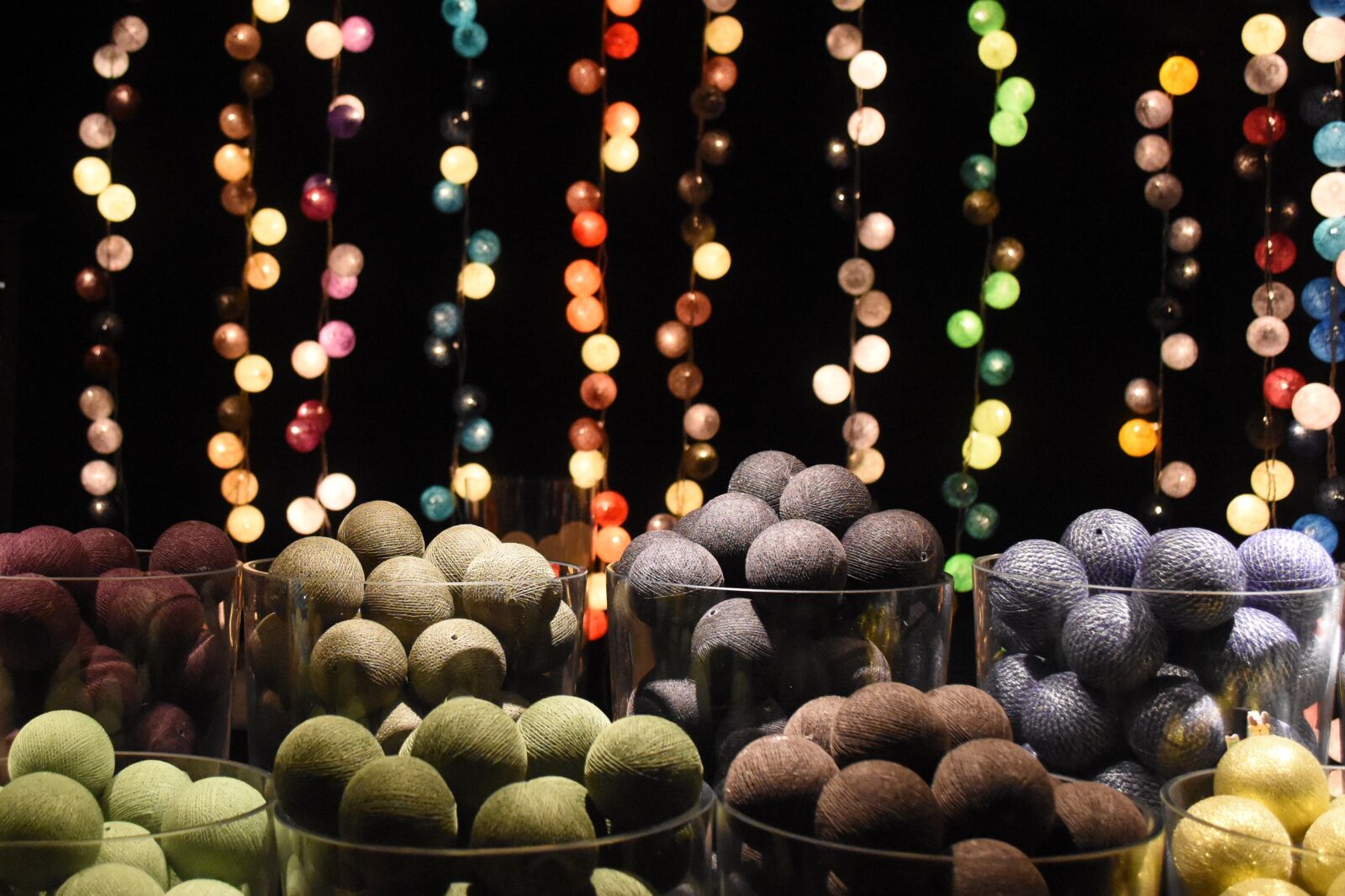 Nikon D7200 sample photo. Decoration, light, colors photography
